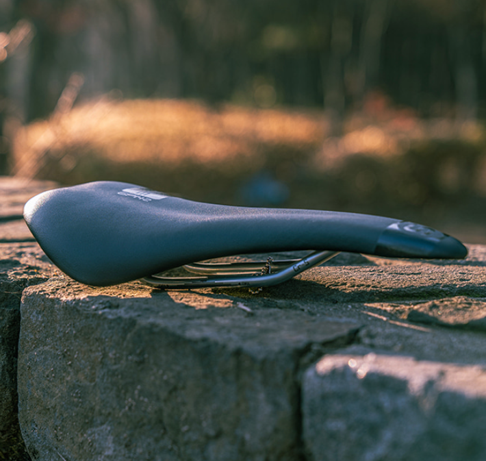 스매니 스포츠안장 GP | 데얼스 아웃도어 전문 플랫폼