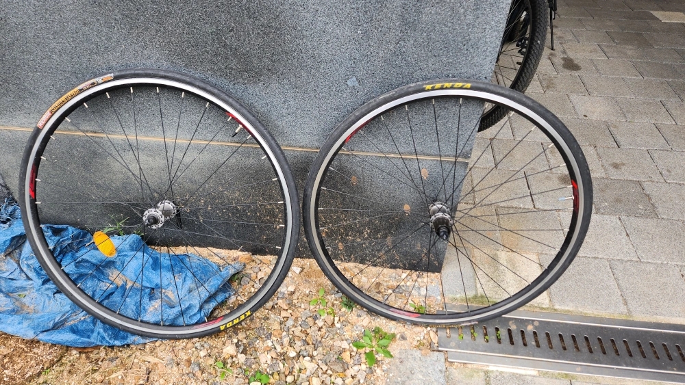 첼로로드 팔아요 | 데얼스 아웃도어 전문 플랫폼