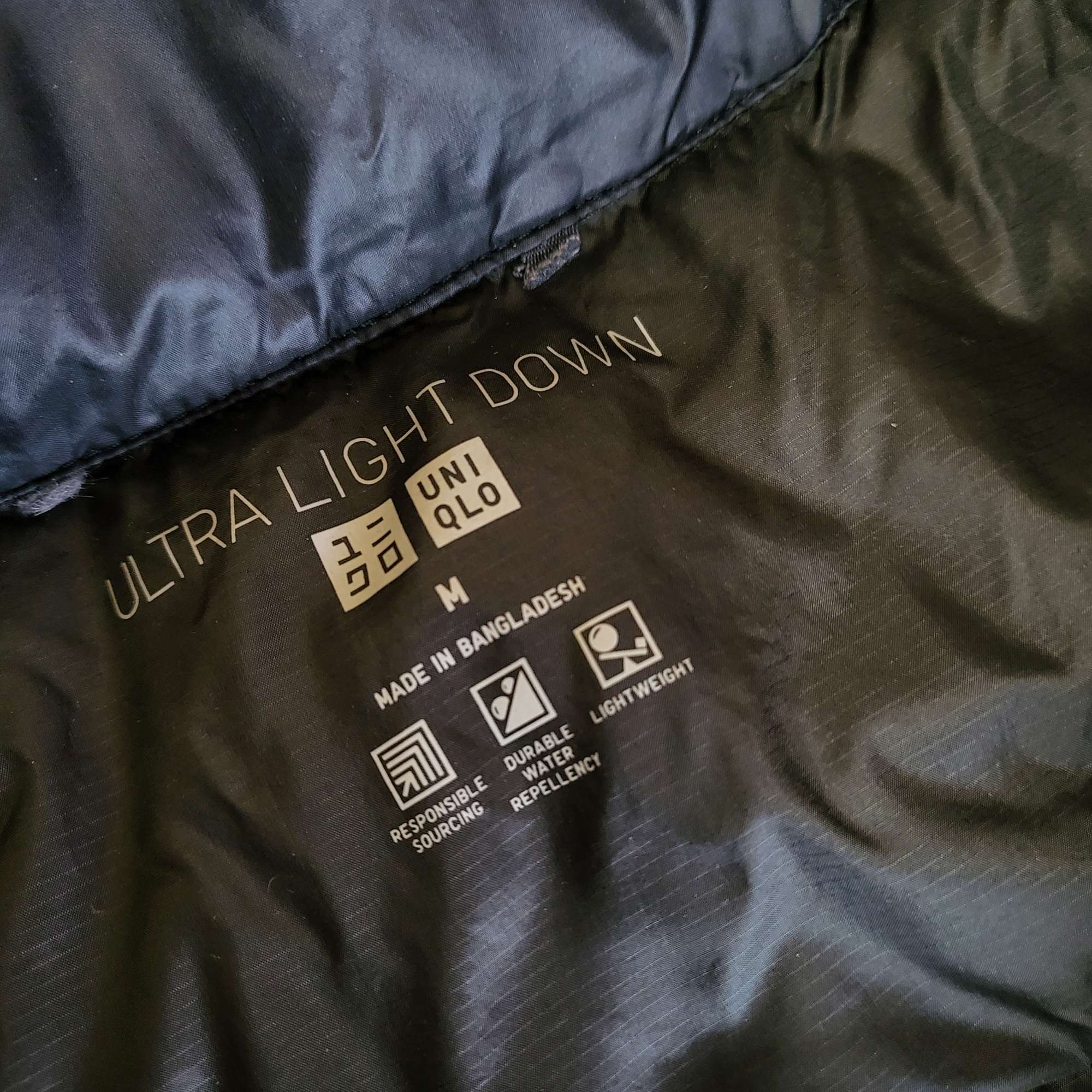 [무료배송] 유니클로 구스다운 경량패딩조끼 95-100 | 데얼스 아웃도어 전문 플랫폼