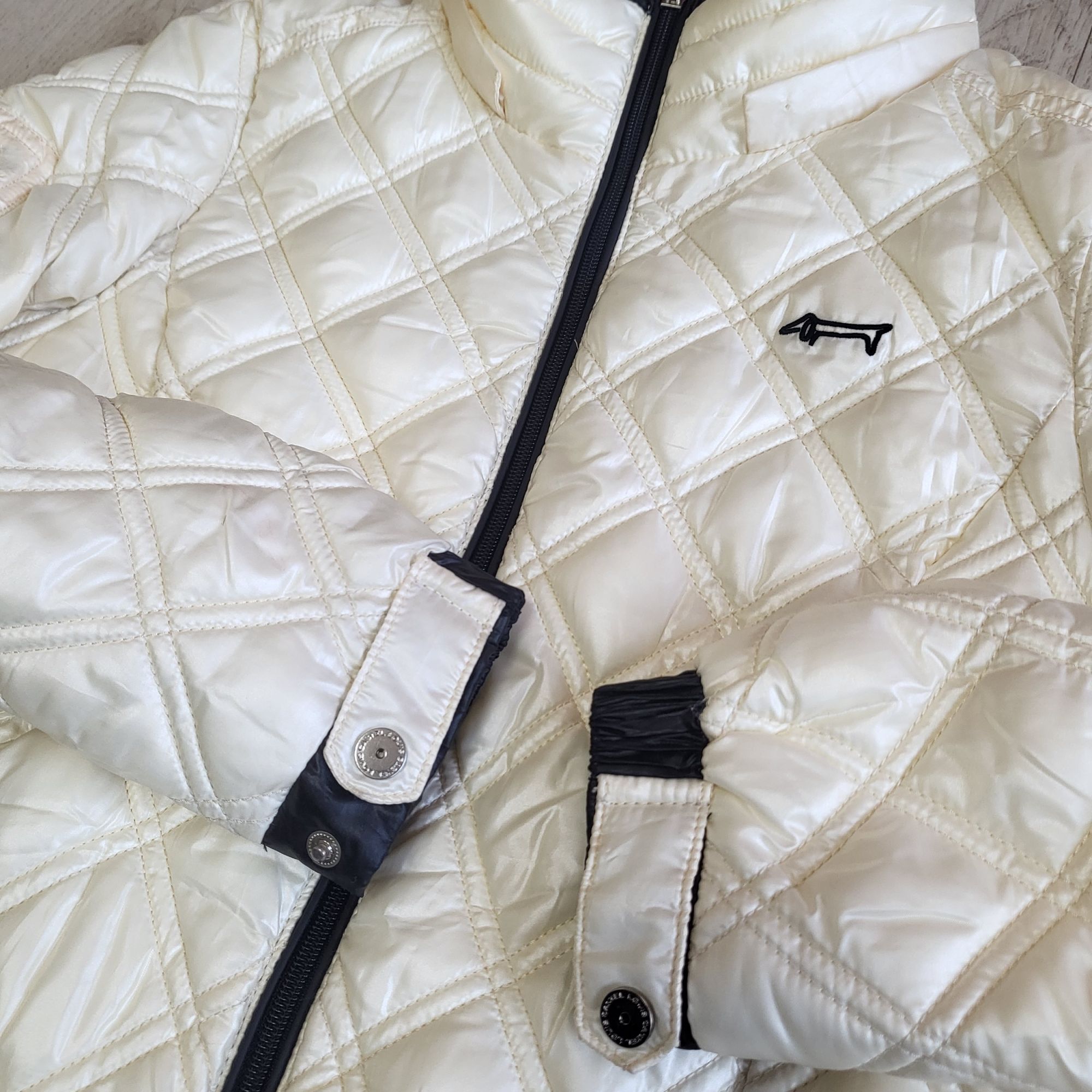 [무료배송] 루이까스텔 여성경량패딩 95M 골프웨어점퍼 | 데얼스 아웃도어 전문 플랫폼