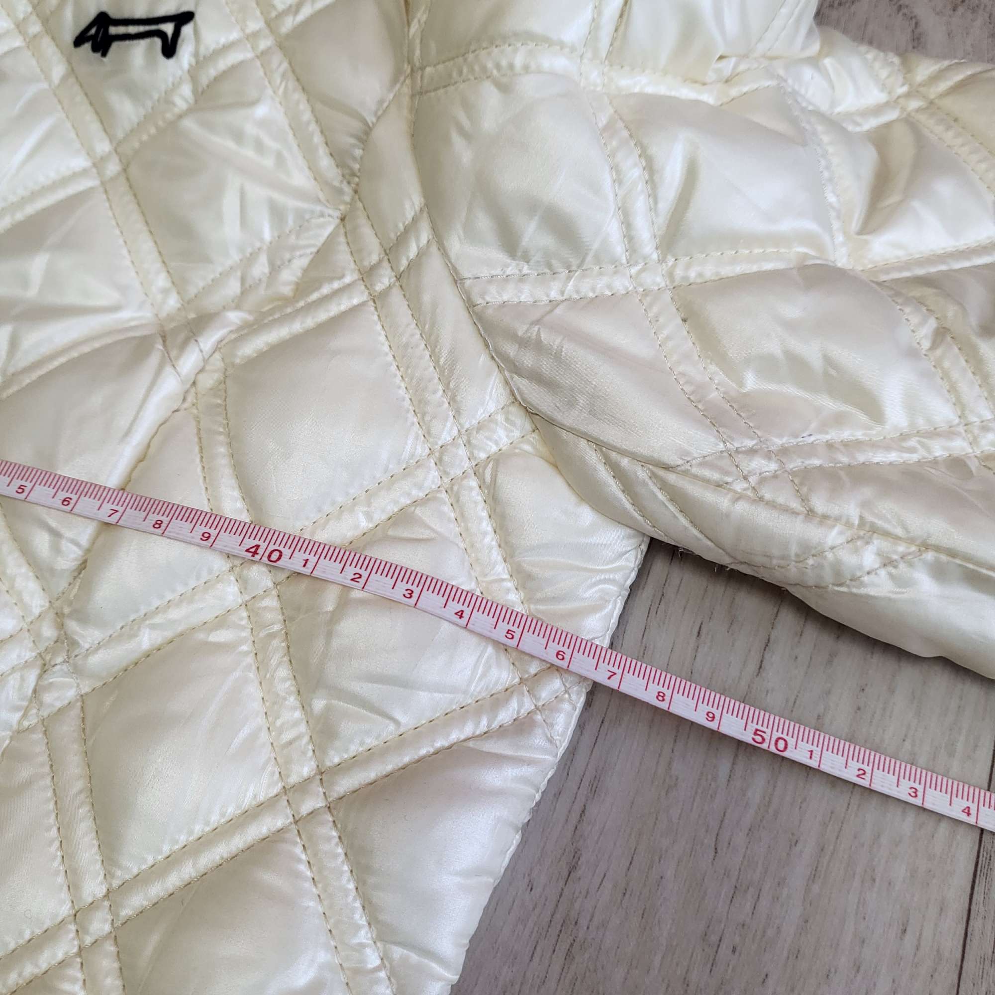 [무료배송] 루이까스텔 여성경량패딩 95M 골프웨어점퍼 | 데얼스 아웃도어 전문 플랫폼