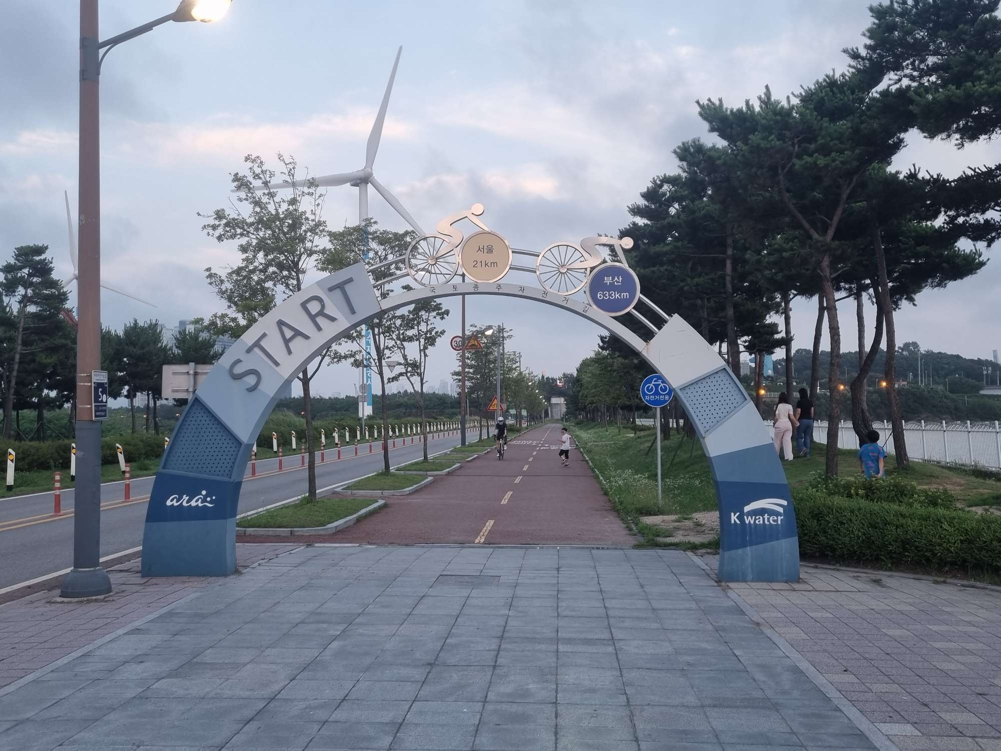 24년식 퀄리 투어 롱레인지 48v 500w 50ah 전기자전거 판매합니다 | 데얼스 아웃도어 전문 플랫폼