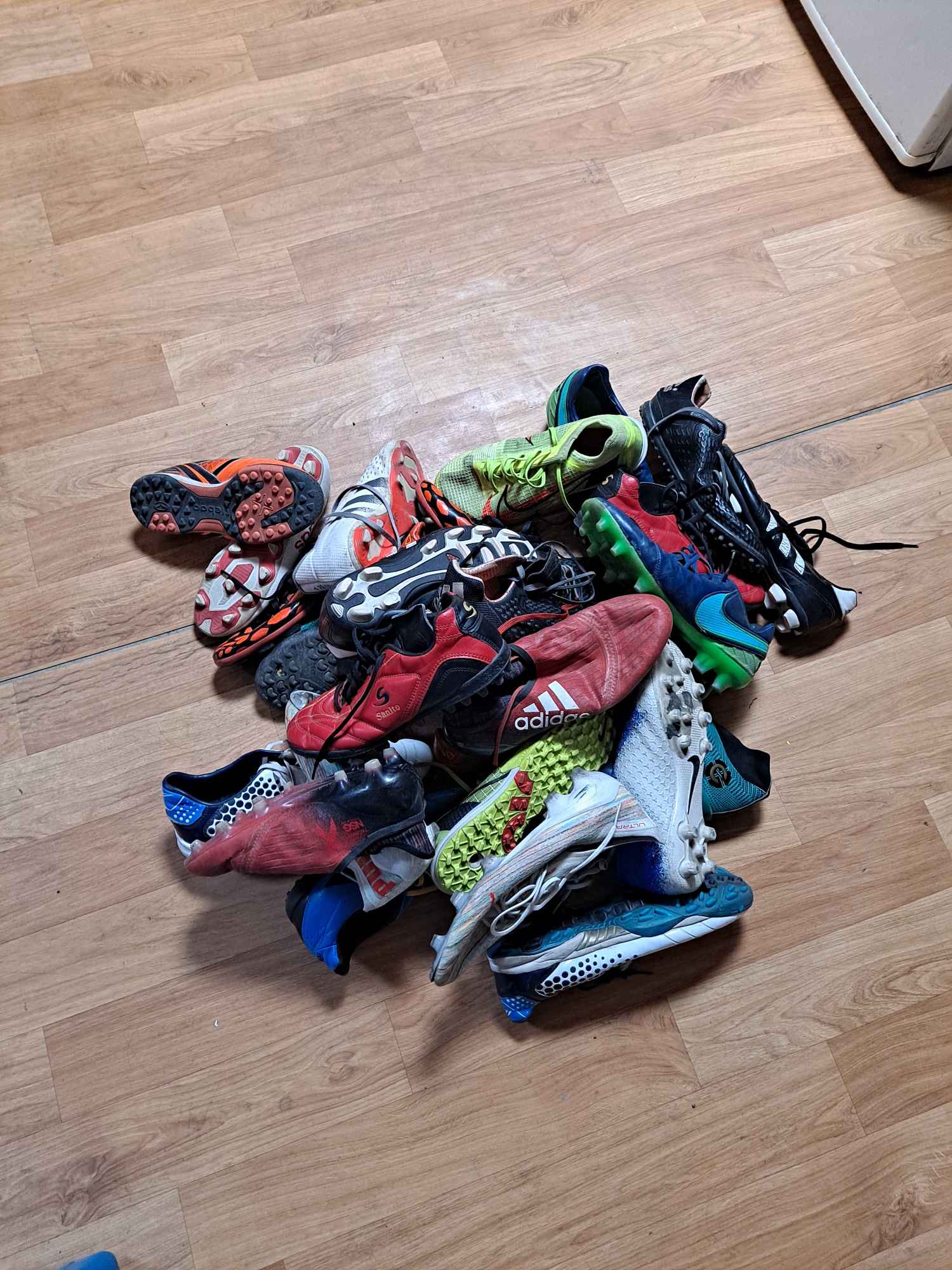 헌축구화14컬레 | 데얼스 아웃도어 전문 플랫폼