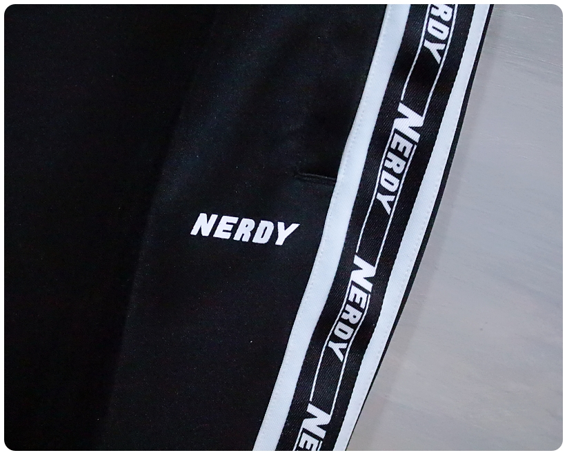 [L] 널디 사이드 로고 테이핑 트랙 팬츠 | 데얼스 아웃도어 전문 플랫폼