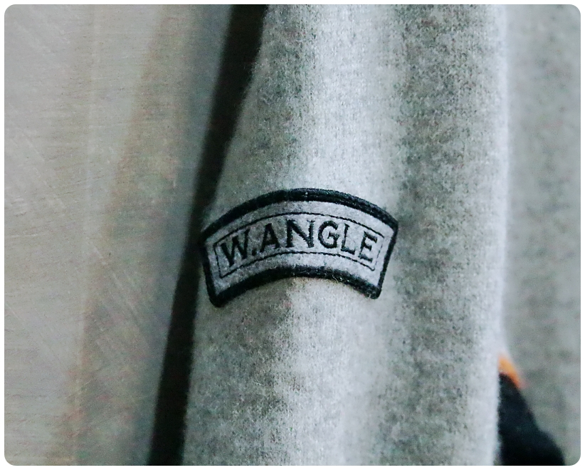 [95] 와이드앵글 배색 울 라운드넥 니트 스웨터 | 데얼스 아웃도어 전문 플랫폼