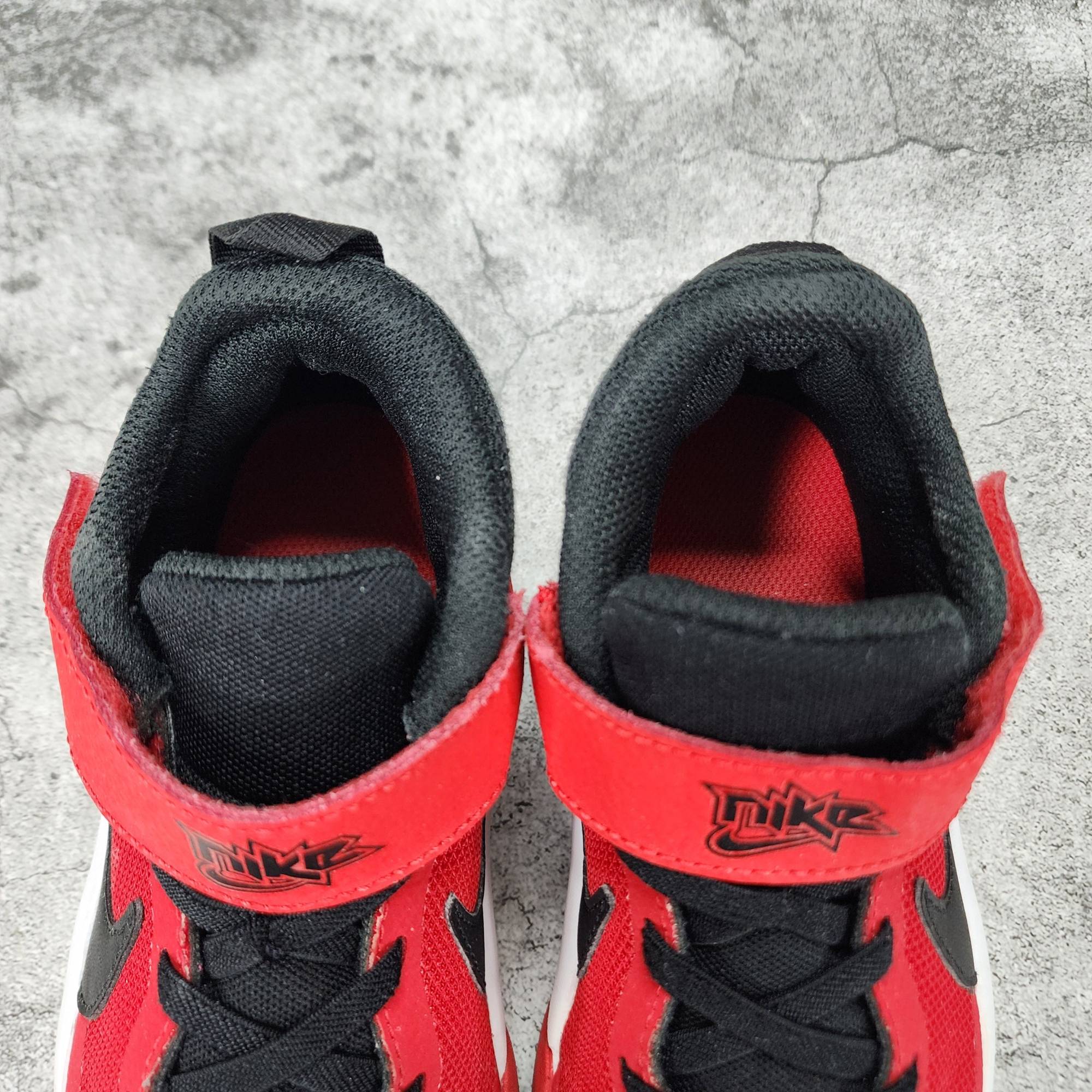 더블식스(정품)나이키 팀 허슬 D10 PS 유니버스시티 레드 185 | 데얼스 아웃도어 전문 플랫폼