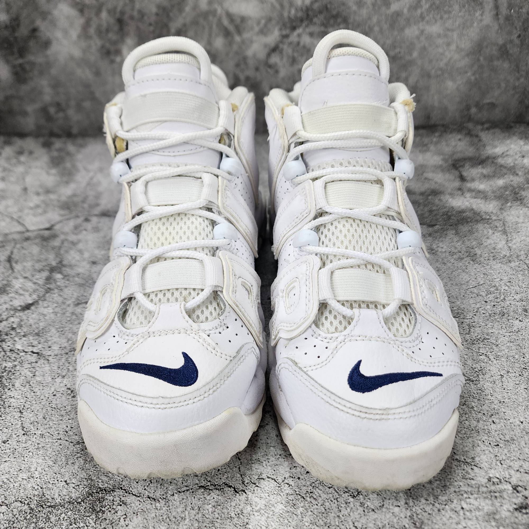 더블식스(정품)나이키 에어모어 업템포 GS 화이트 미드나잇네이비 230 | 데얼스 아웃도어 전문 플랫폼