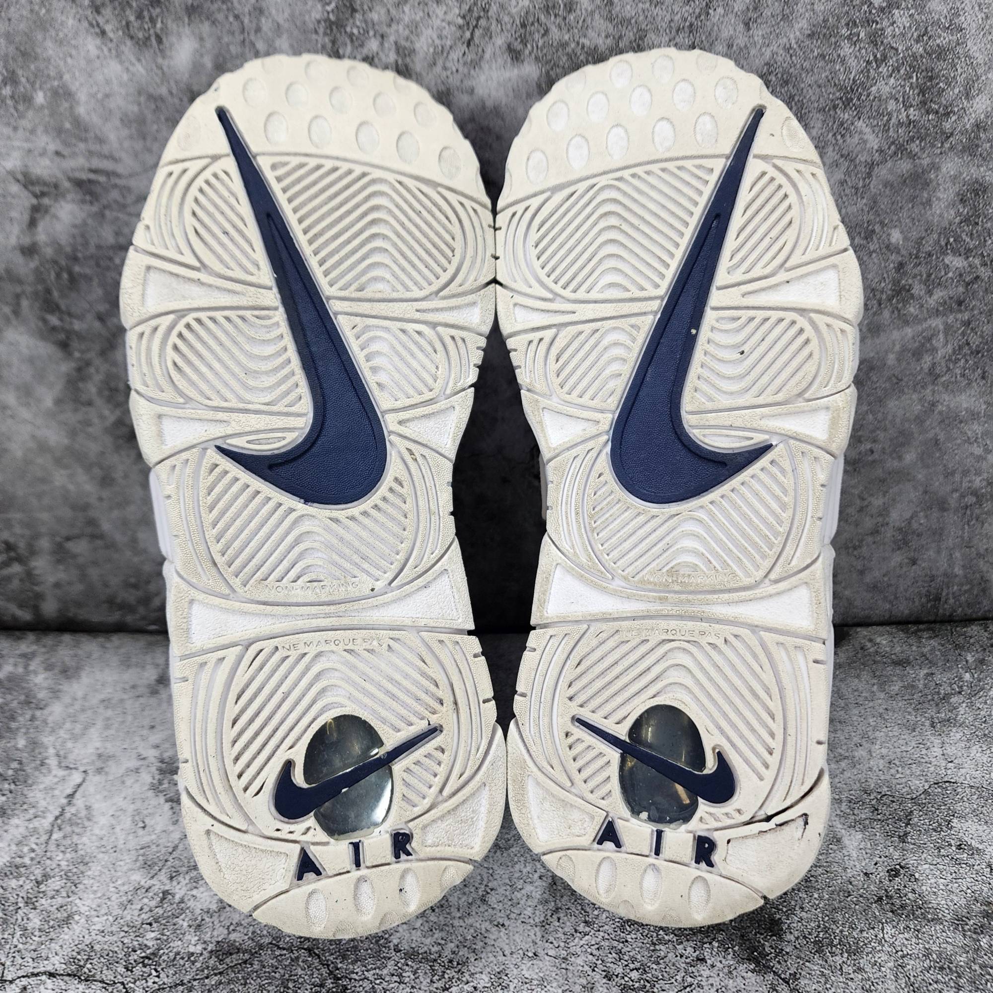 더블식스(정품)나이키 에어모어 업템포 GS 화이트 미드나잇네이비 230 | 데얼스 아웃도어 전문 플랫폼