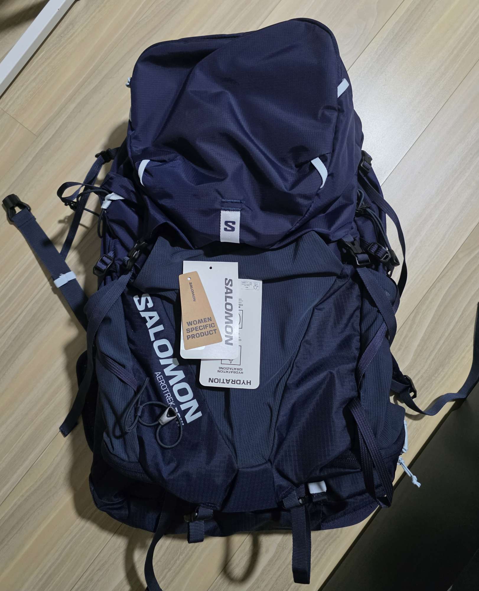 살로몬 AEROTREK 38W(등산가방) | 데얼스 아웃도어 전문 플랫폼