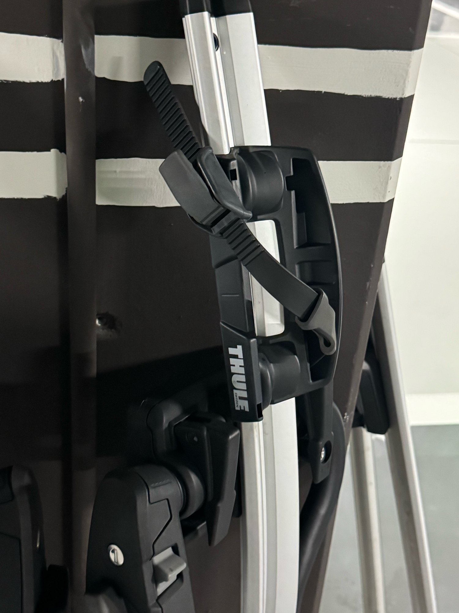 툴레 사이드바 + 자전거 캐리어 2개 (미니  컨트리맨) | 데얼스 아웃도어 전문 플랫폼