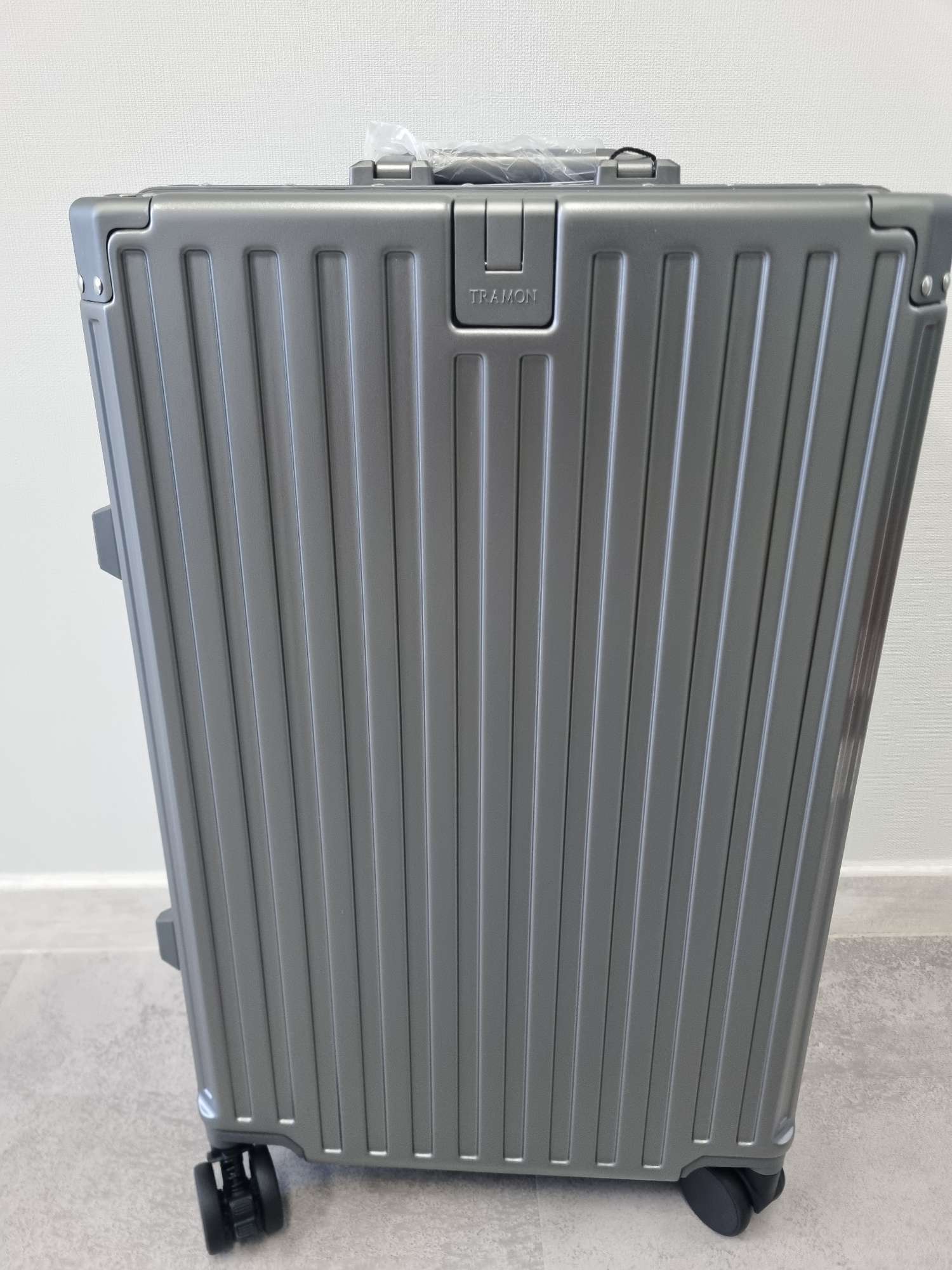 28인치,24인치 캐리어 팝니다. | 데얼스 아웃도어 전문 플랫폼