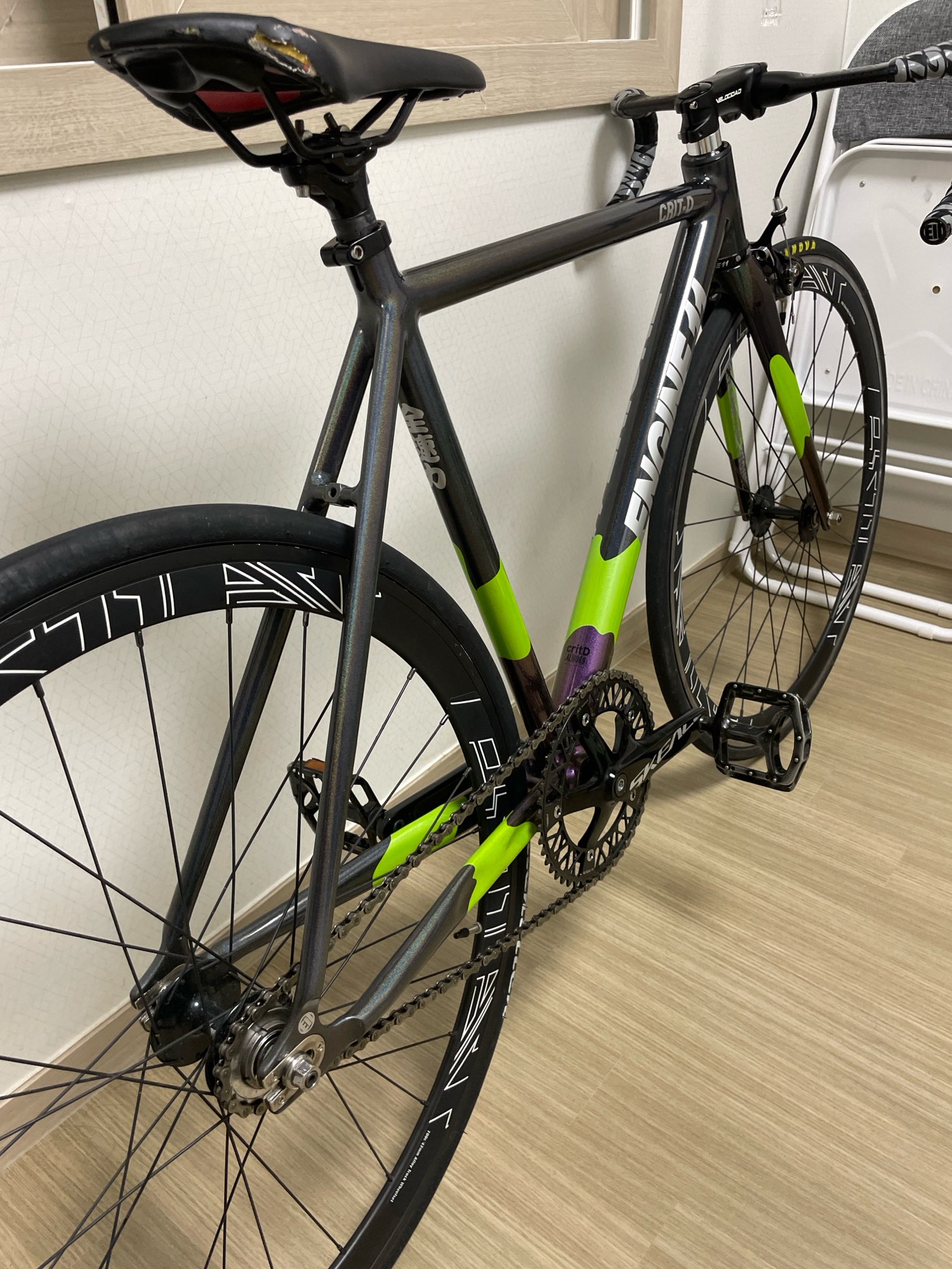 엔진11 크릿디 포이즌그린 판매 | 데얼스 아웃도어 전문 플랫폼