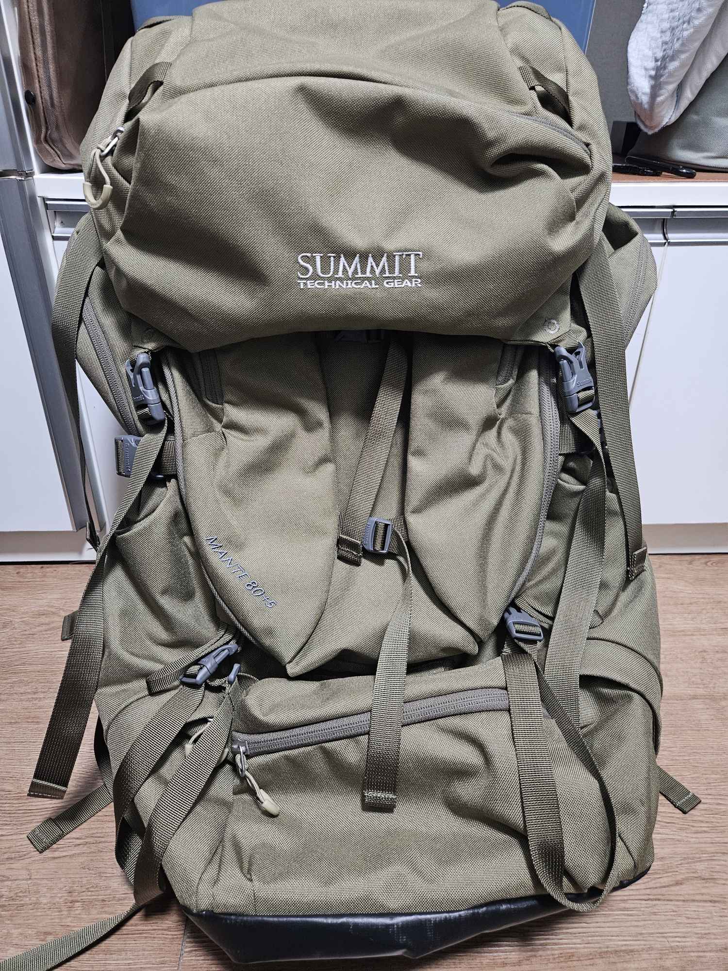 Summit 만테스페셜 80+5L 탄색 배낭 가방 | 데얼스 아웃도어 전문 플랫폼