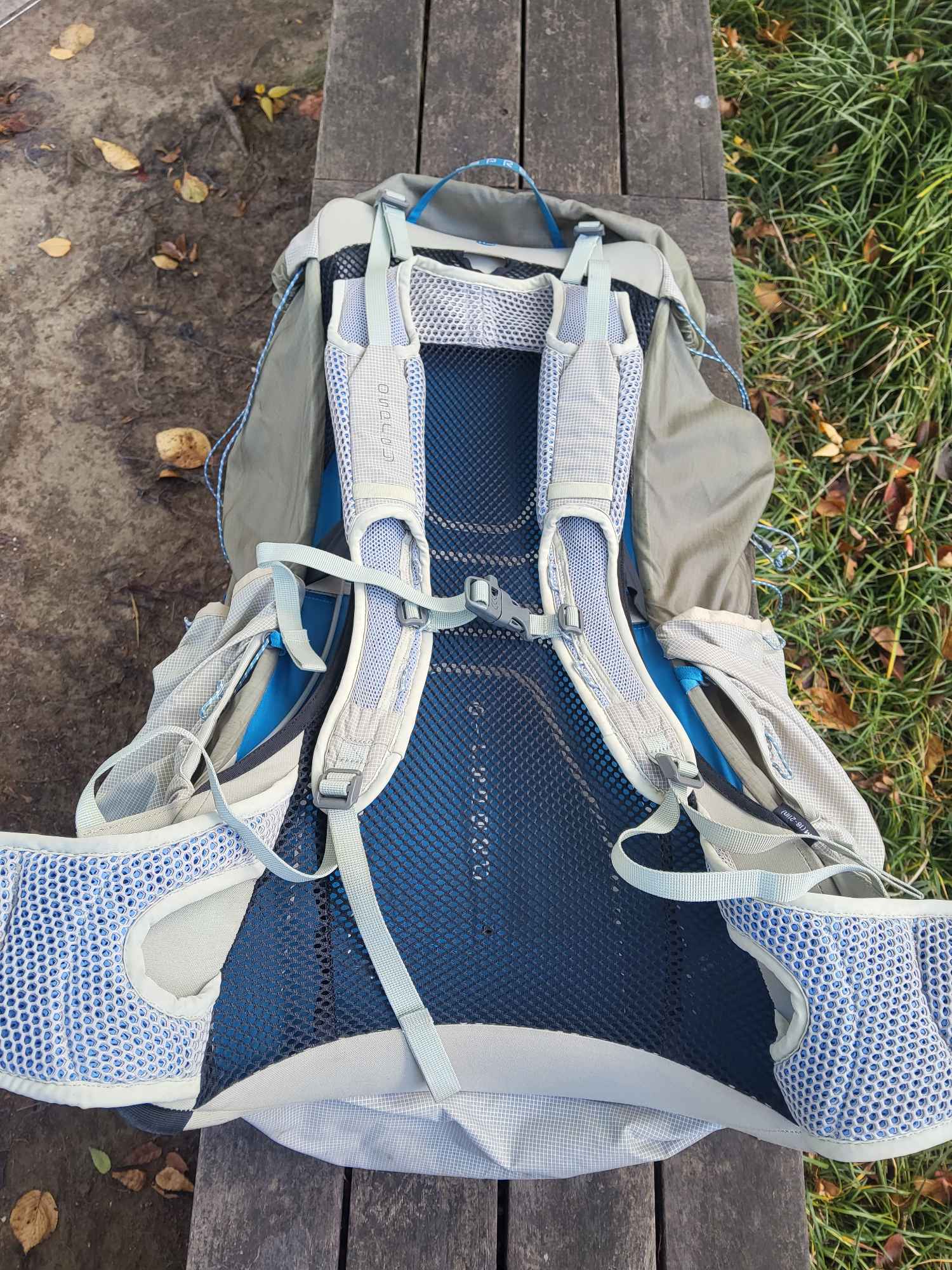 오스프리 레비티 60리터 초경량 배낭  | 데얼스 아웃도어 전문 플랫폼