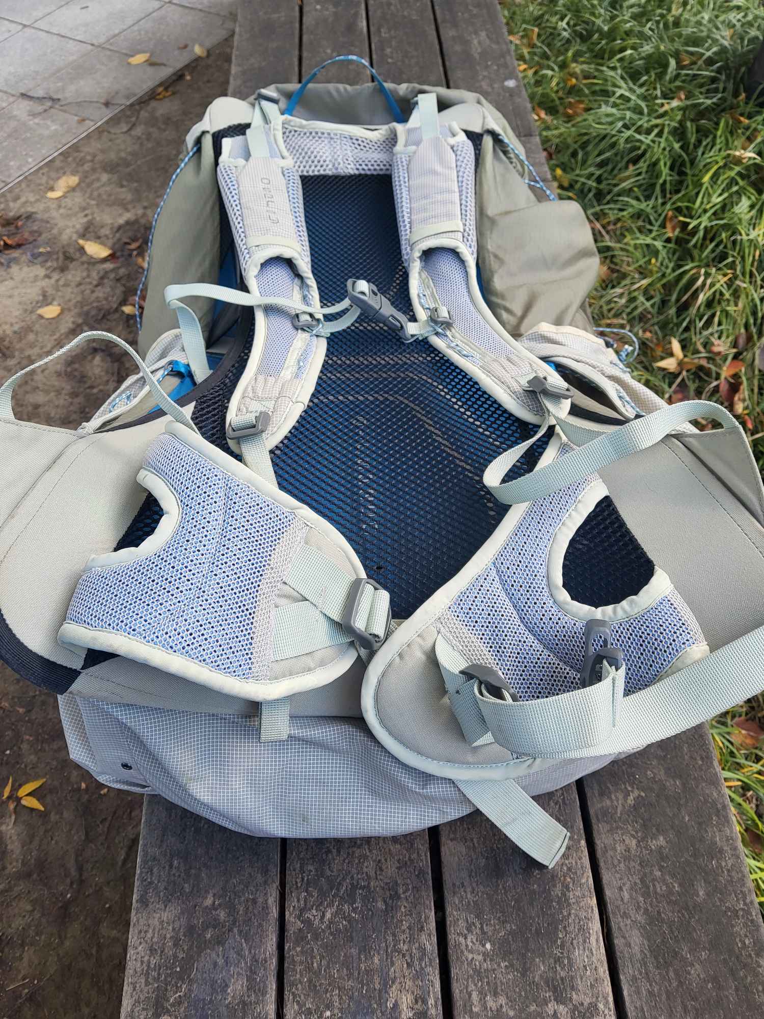 오스프리 레비티 60리터 초경량 배낭  | 데얼스 아웃도어 전문 플랫폼