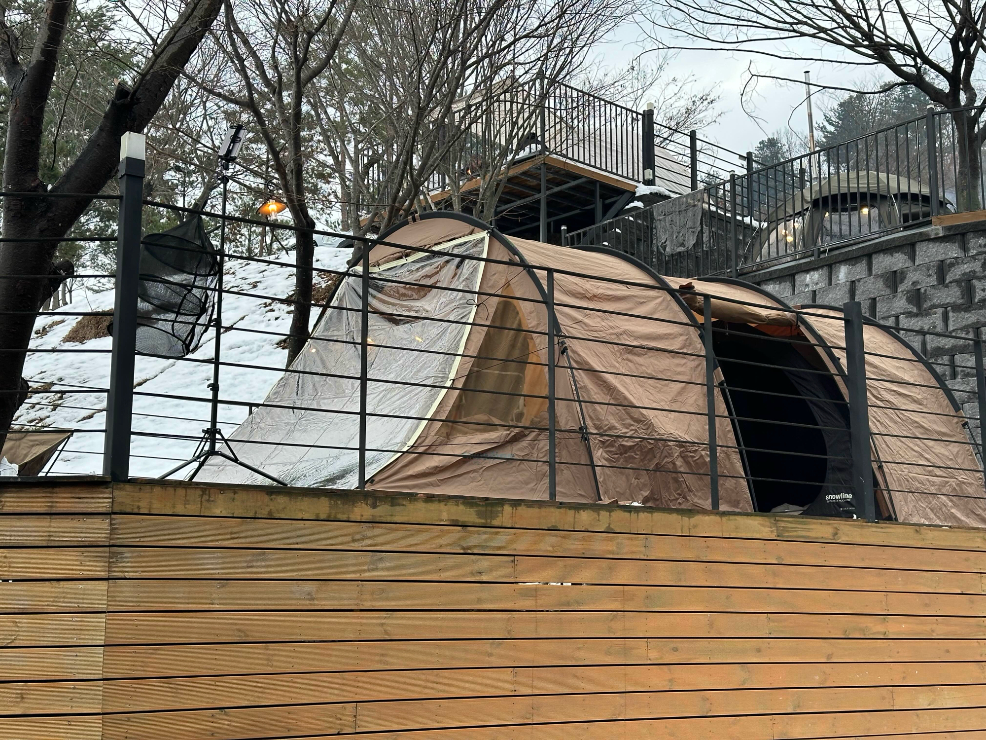 스노우라인 새턴 2룸 DX 텐트 탄 + 우레탄창(TPU) + 그라운드시트 + 우드선반 판매 | 데얼스 아웃도어 전문 플랫폼