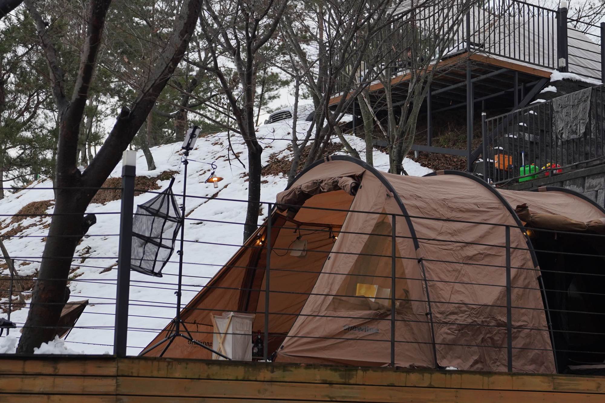 스노우라인 새턴 2룸 DX 텐트 탄 + 우레탄창(TPU) + 그라운드시트 + 우드선반 판매 | 데얼스 아웃도어 전문 플랫폼