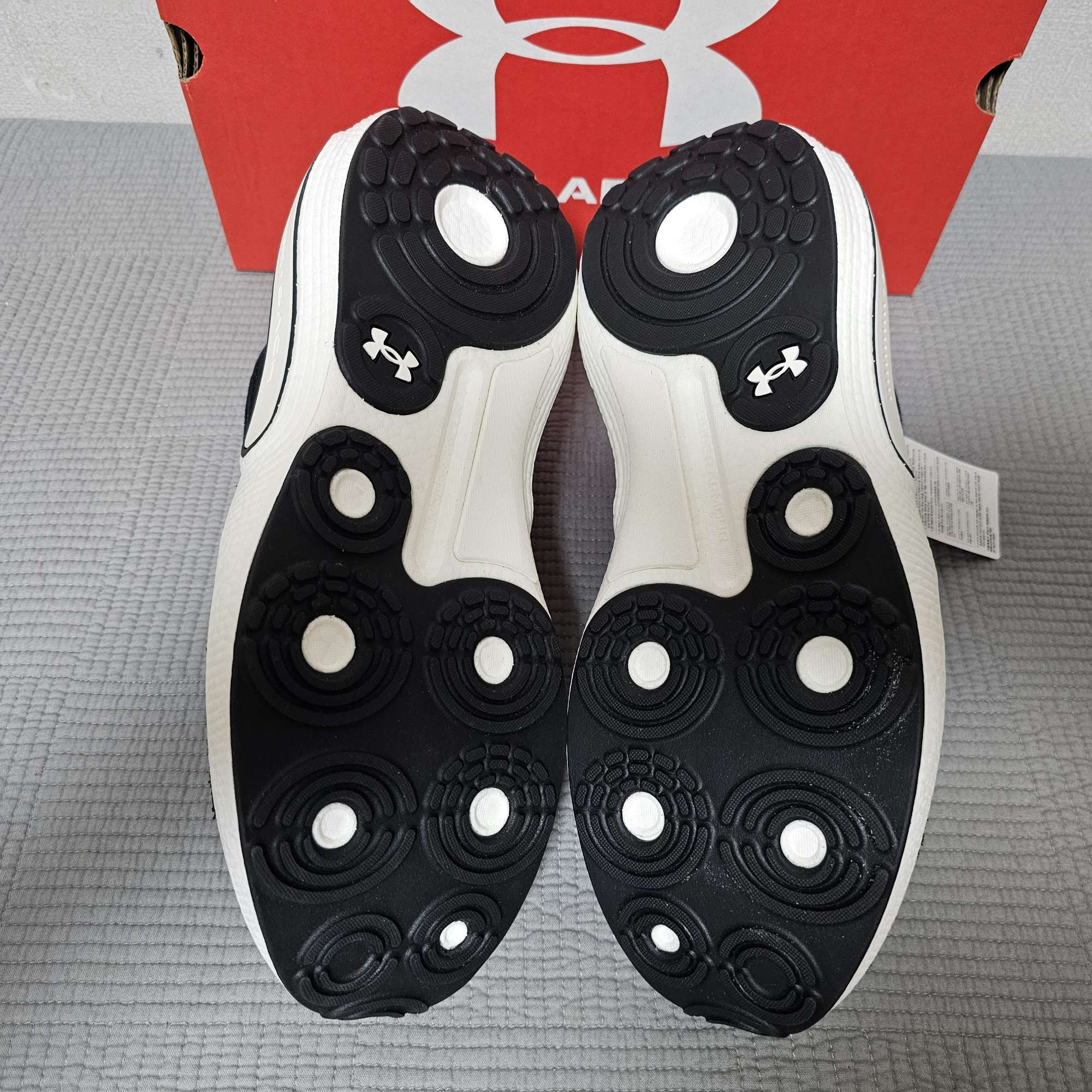 언더아머 런닝화 UA 팬텀 | 데얼스 아웃도어 전문 플랫폼