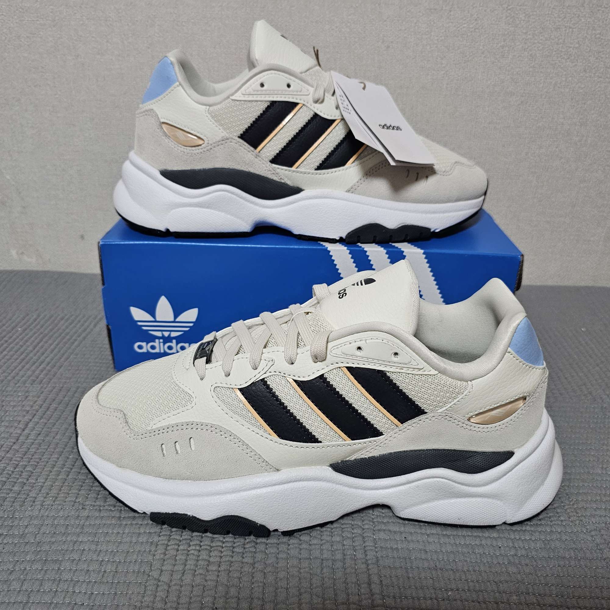 아디다스 레트로피 F90  | 데얼스 아웃도어 전문 플랫폼