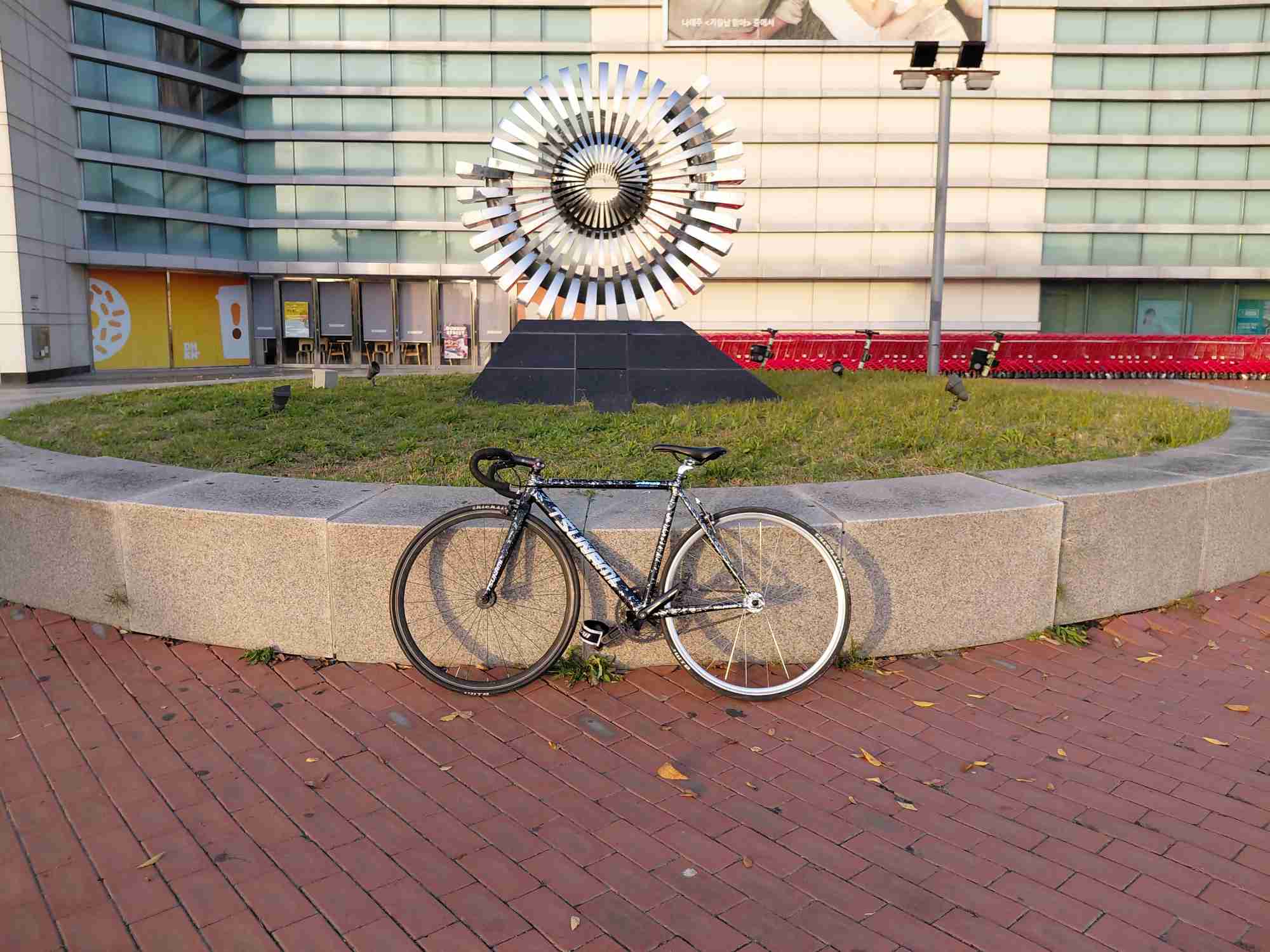 쓰나미 불꽃블랙픽시 완차 판매 또는 대차합니다 | 데얼스 아웃도어 전문 플랫폼