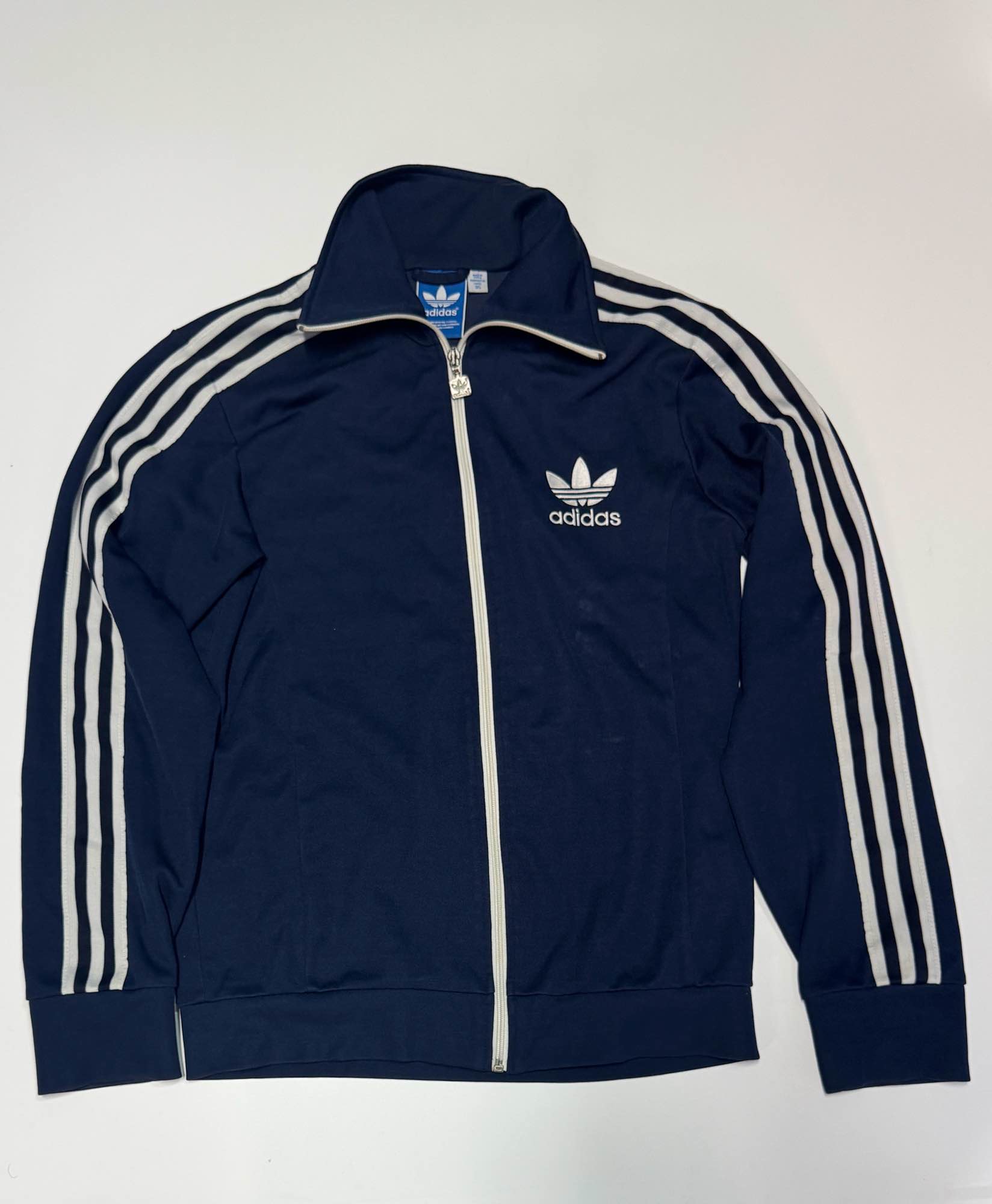 아디다스 올드스쿨 유로파 져지 트랙탑 네이비 | 데얼스 아웃도어 전문 플랫폼