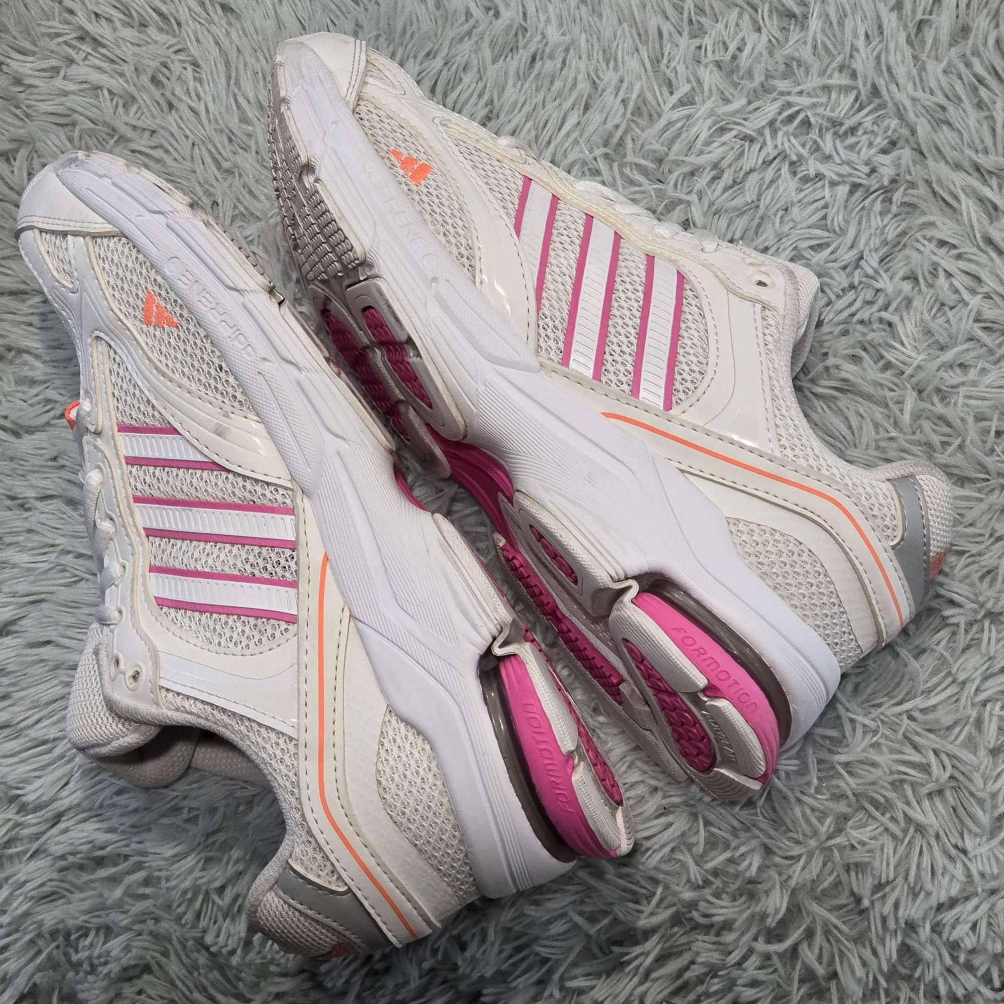 6q-27:아디다스 쿠션 러닝화 화이트·핑크 (240) | 데얼스 아웃도어 전문 플랫폼