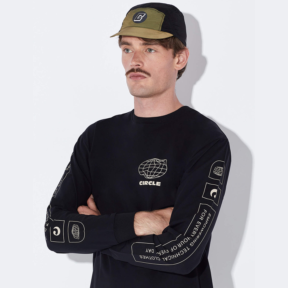 써클 에센셜 필굿 POP 긴팔 티셔츠 블랙 공용 | 데얼스 아웃도어 전문 플랫폼