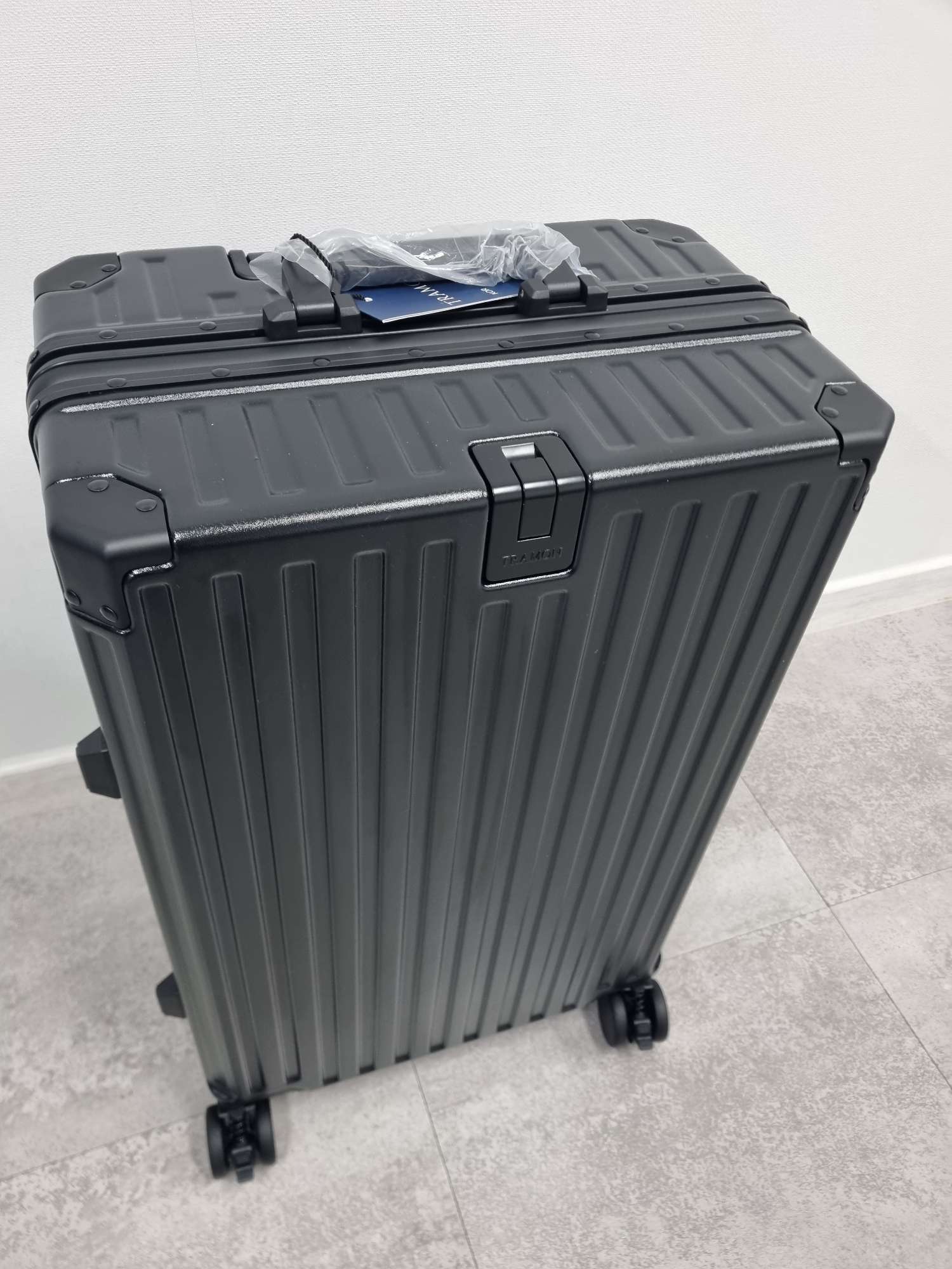 28인치,24인치 캐리어 팝니다. (가격인하) | 데얼스 아웃도어 전문 플랫폼