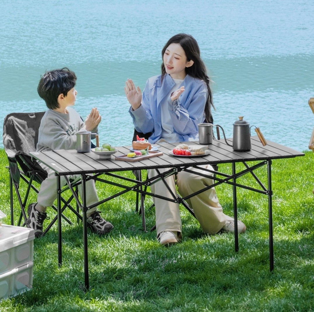 엔즈 스틸 접이식 캠핑 테이블 판매합니다. 튼튼한 스틸 소재로 제작되어 안정감있게 사용 가능합니다 | 데얼스 아웃도어 전문 플랫폼