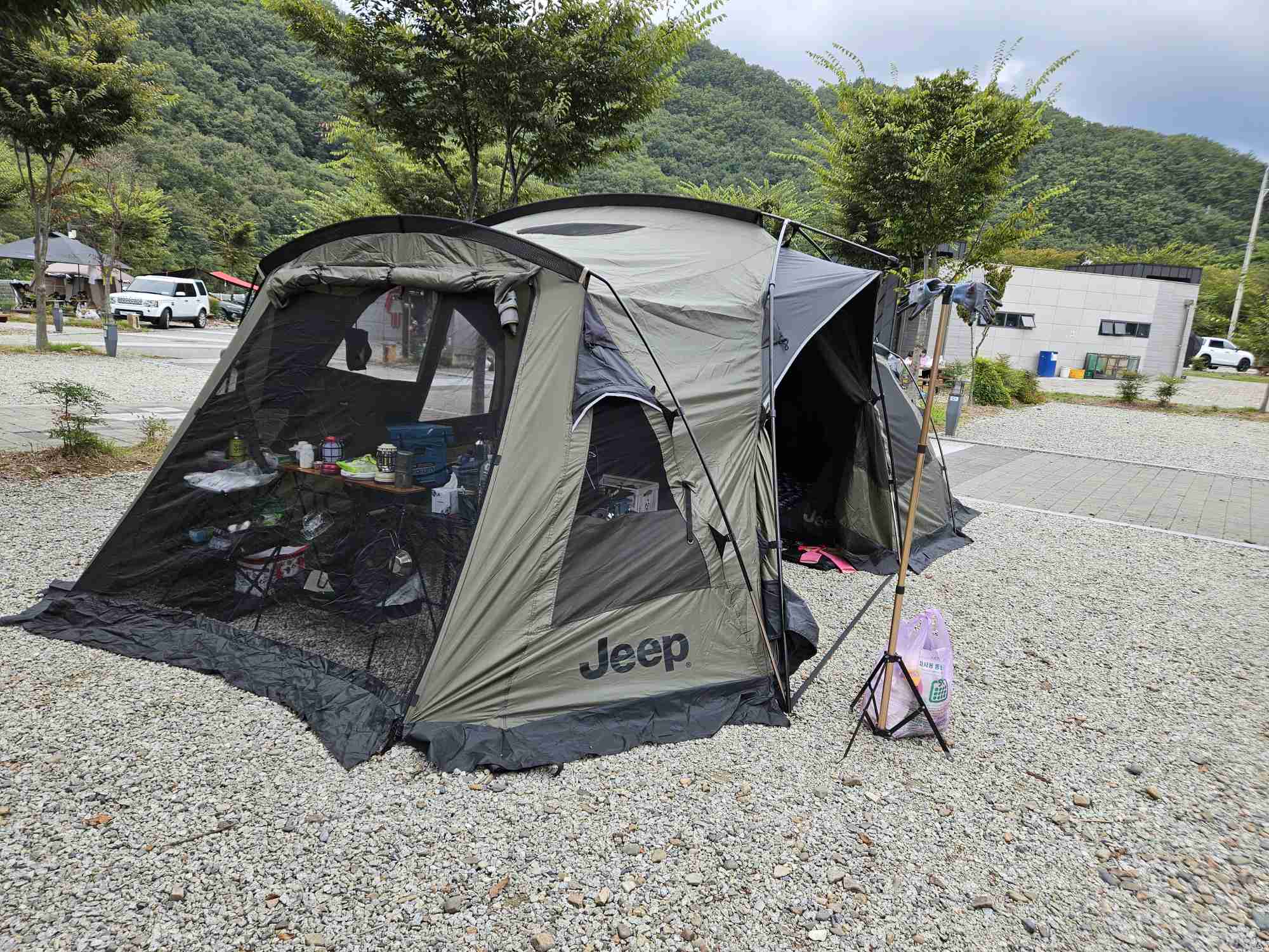 지프 실베스트리미티드 | 데얼스 아웃도어 전문 플랫폼