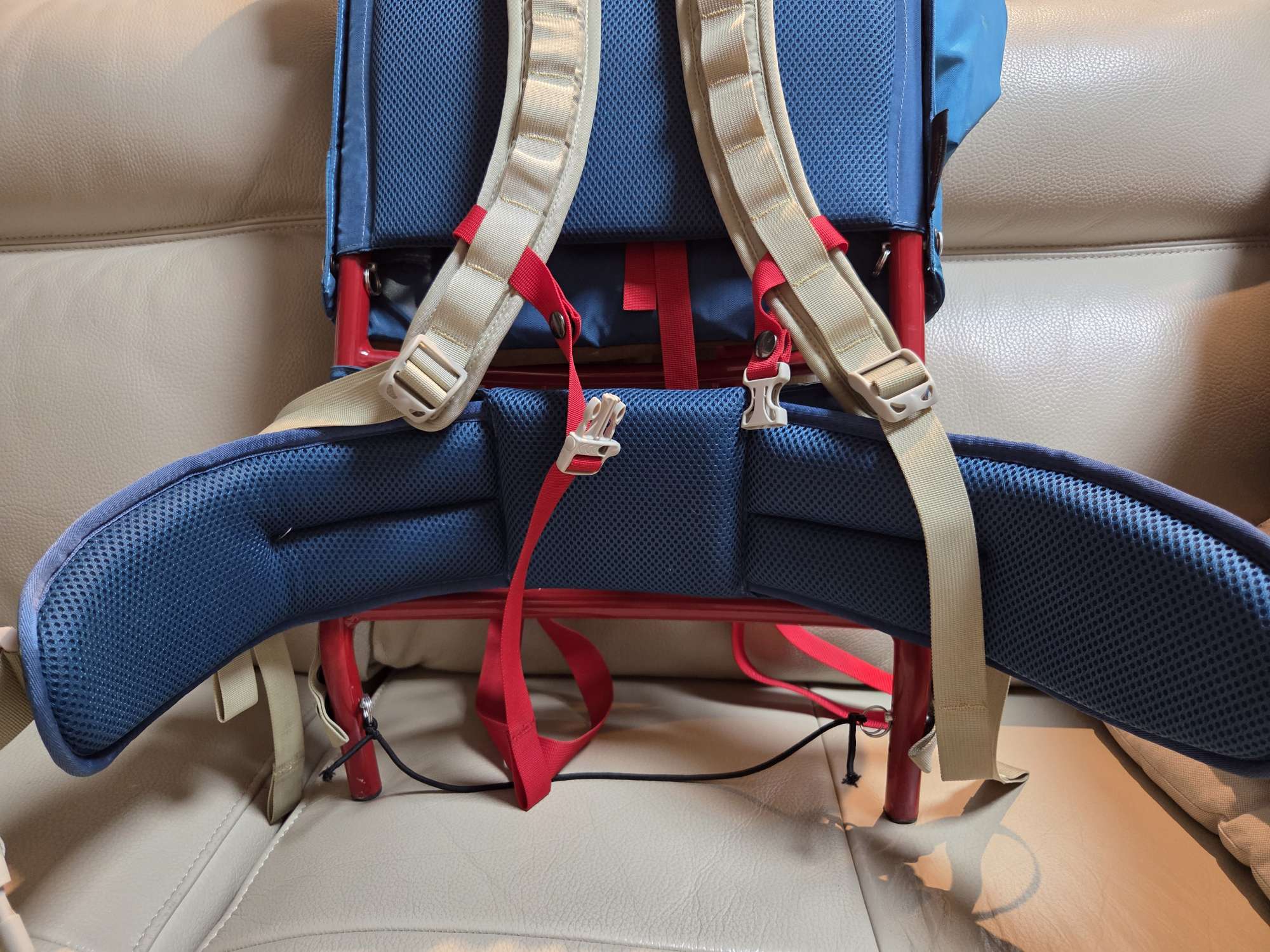 얼라이트 해처 프레임 백팩 | 데얼스 아웃도어 전문 플랫폼