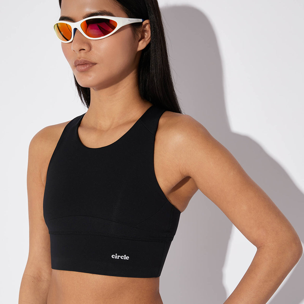 써클 에센셜 레벨 업 러닝 스포츠브라 오닉스 블랙 여성 | 데얼스 아웃도어 전문 플랫폼