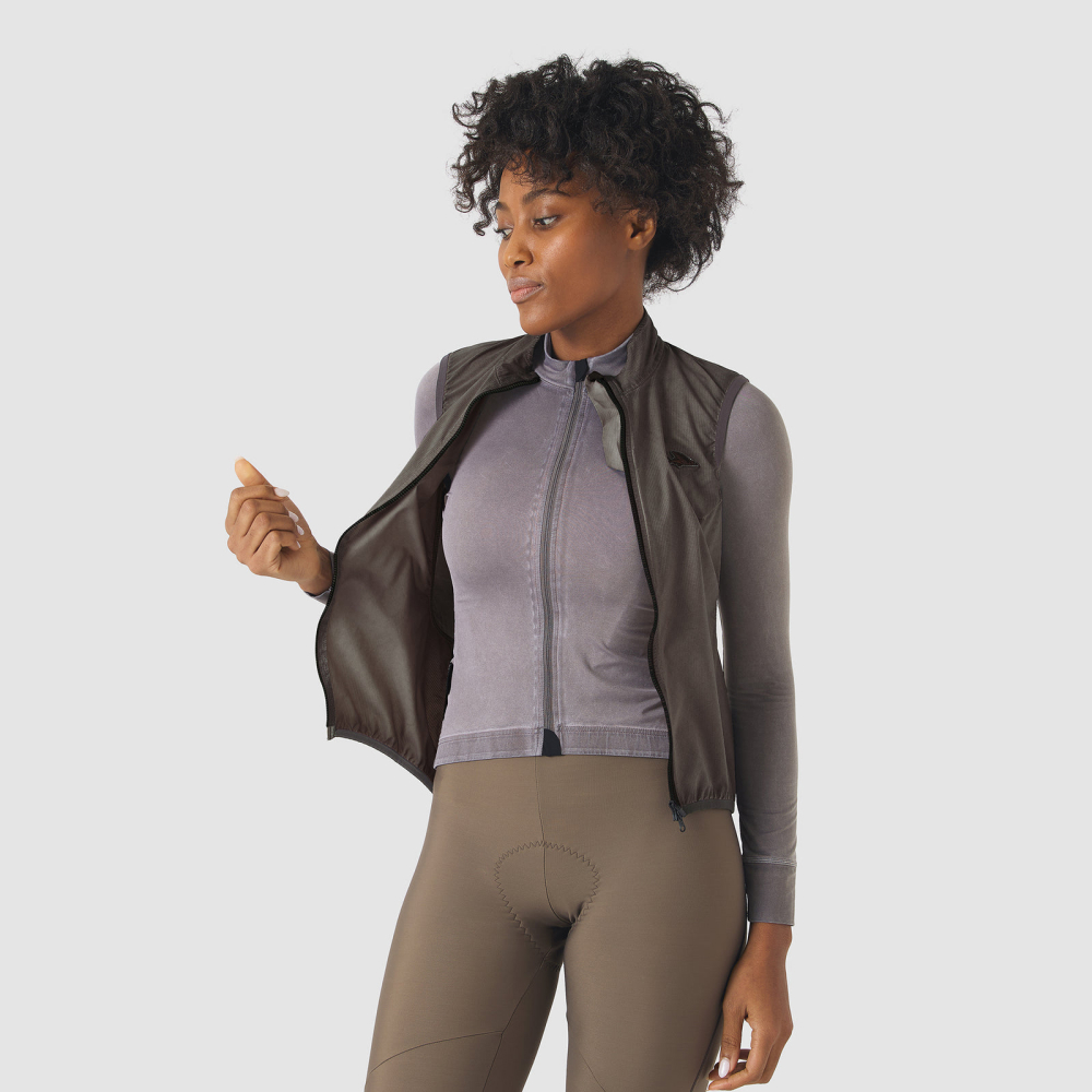 카페 드 사이클리스트 에디트 클래식 질넷 바람막이 조끼 콜드 다이 차콜 여성 | 데얼스 아웃도어 전문 플랫폼