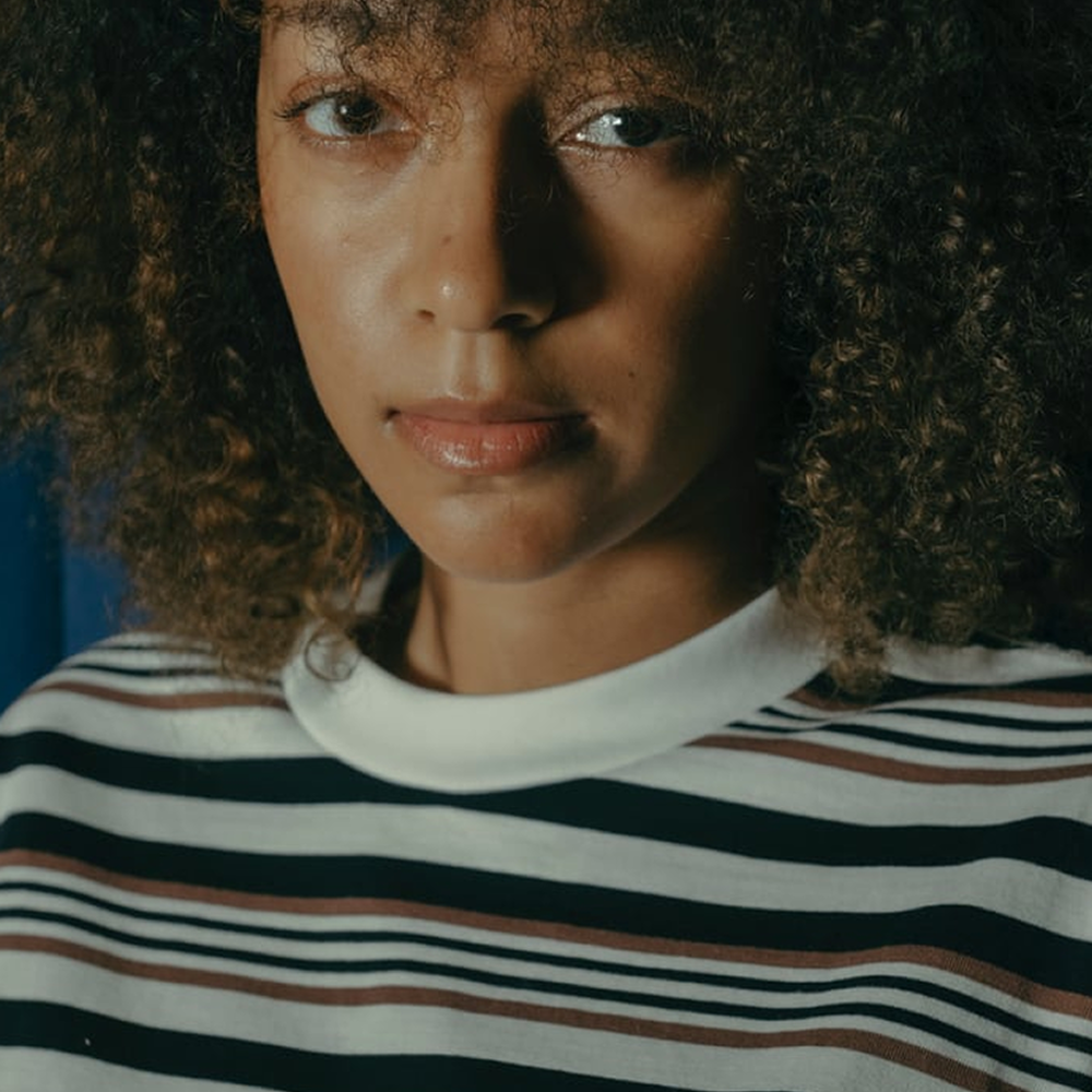 시티 컨트리 시티 엠브로이더드 로고 멀티 보더 반팔 티셔츠 브라운 x 화이트 공용 | 데얼스 아웃도어 전문 플랫폼