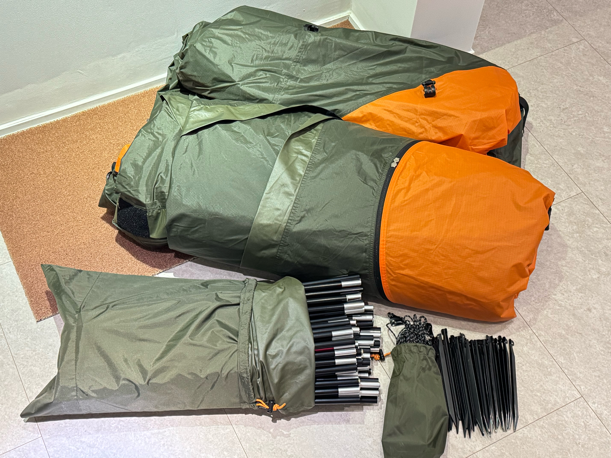 이스트로그 콜라보 한정판 헥토르  | 데얼스 아웃도어 전문 플랫폼