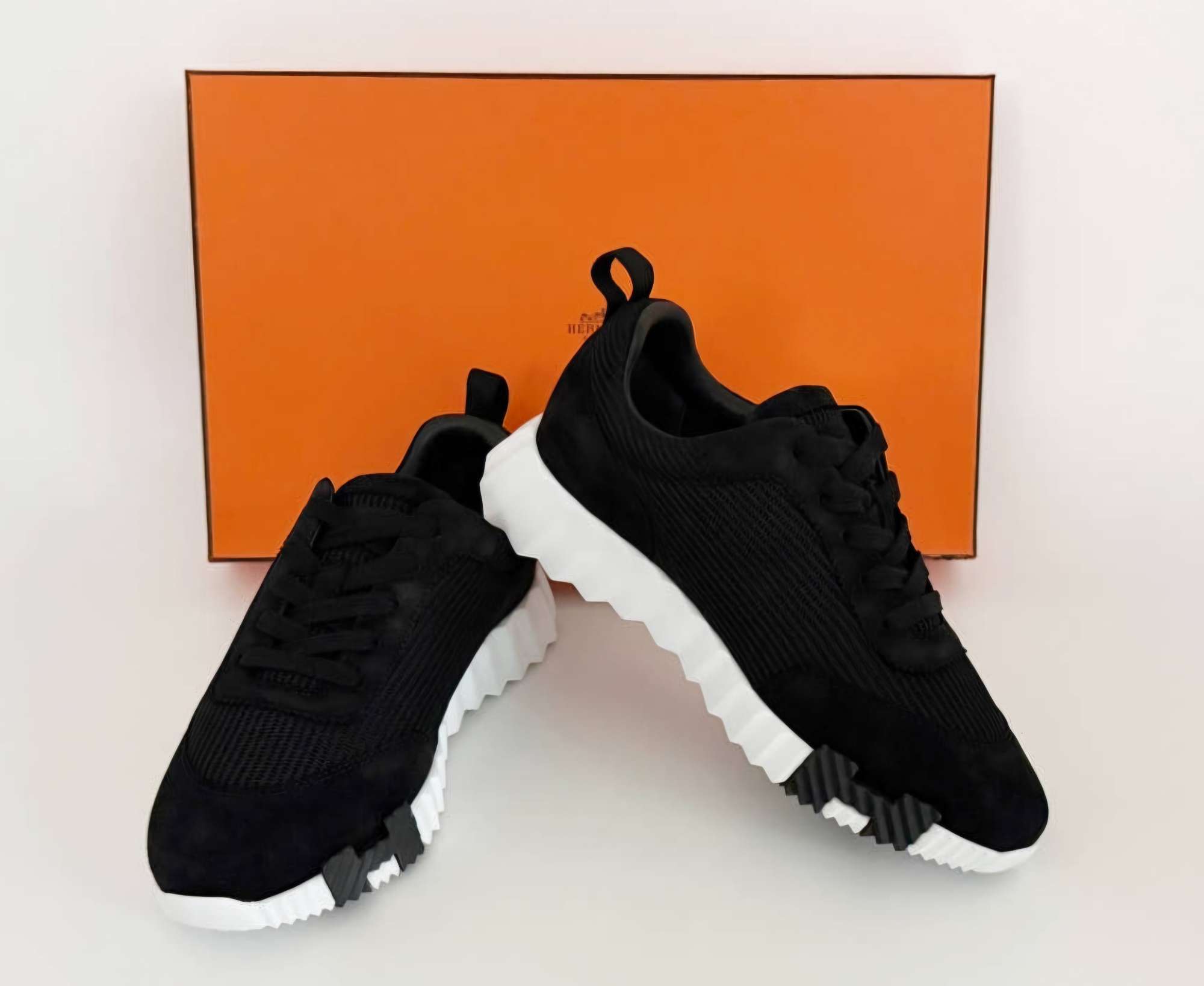 에르메스 바운싱 메쉬스니커즈블랙260-265새상품미사용 | 데얼스 아웃도어 전문 플랫폼