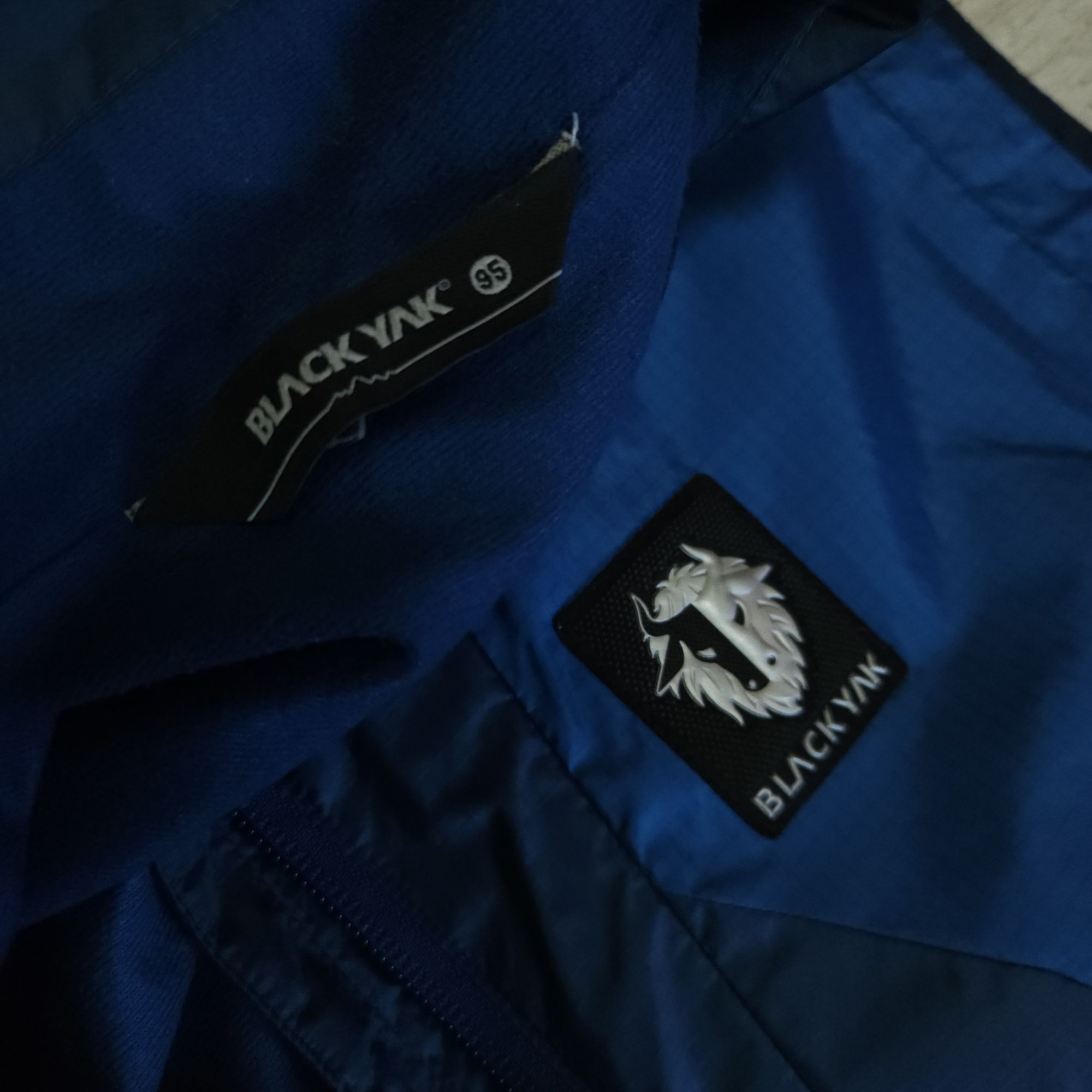 블랙야크 아웃도어조끼 95-100 남여 트레이닝 등산 레저 | 데얼스 아웃도어 전문 플랫폼