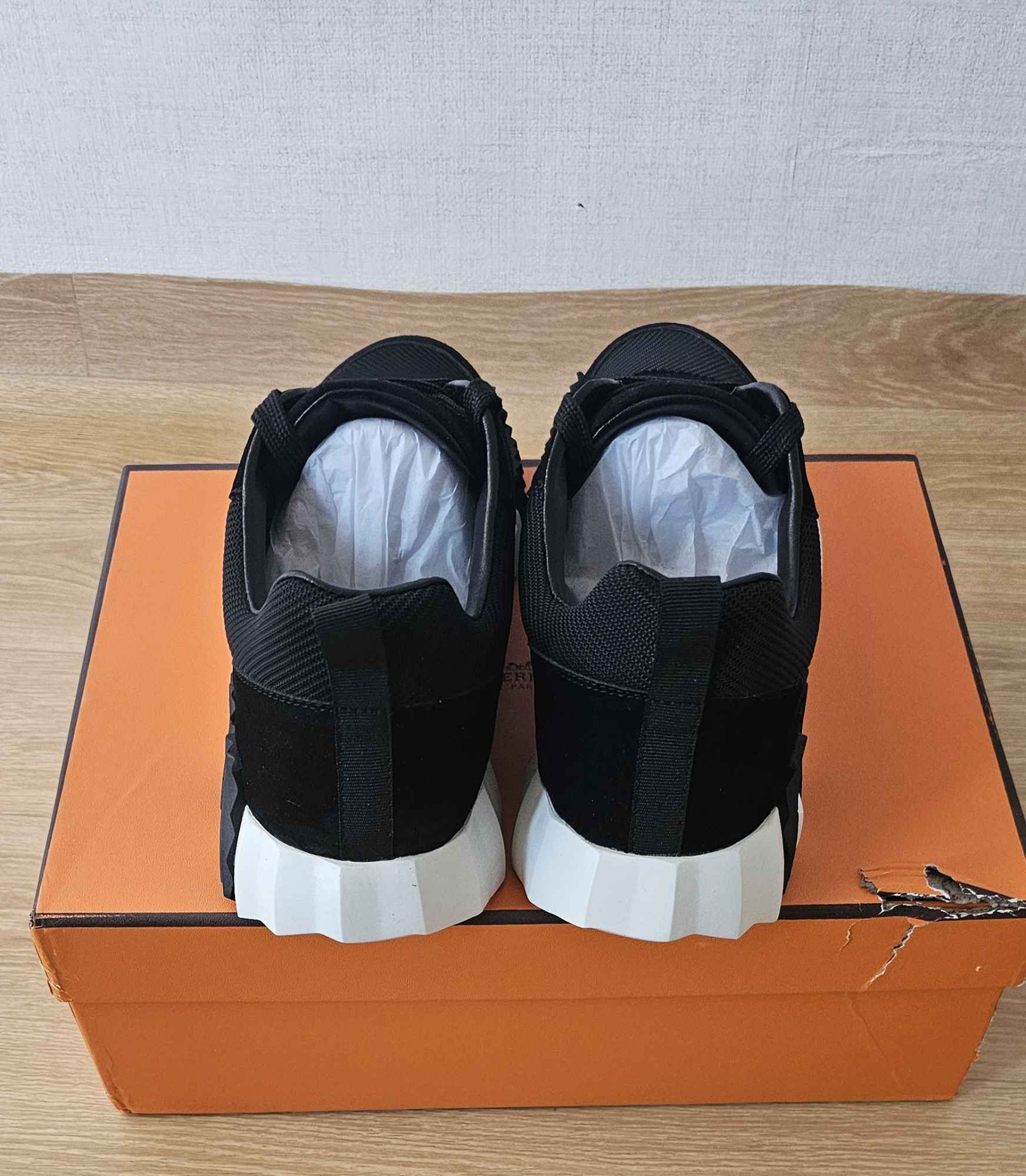 에르메스 바운싱 스니커즈메쉬블랙260-265 새상품미개봉  | 데얼스 아웃도어 전문 플랫폼