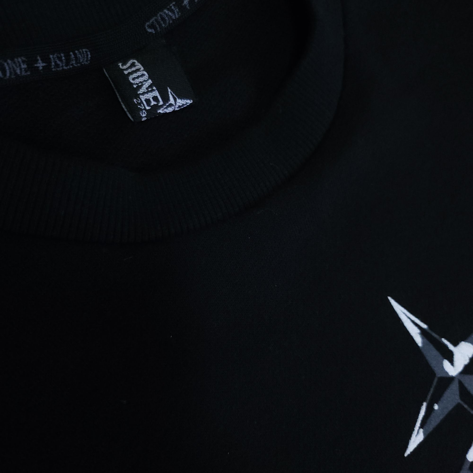 스톤아일랜드 맨투맨 100-105 티셔츠 | 데얼스 아웃도어 전문 플랫폼