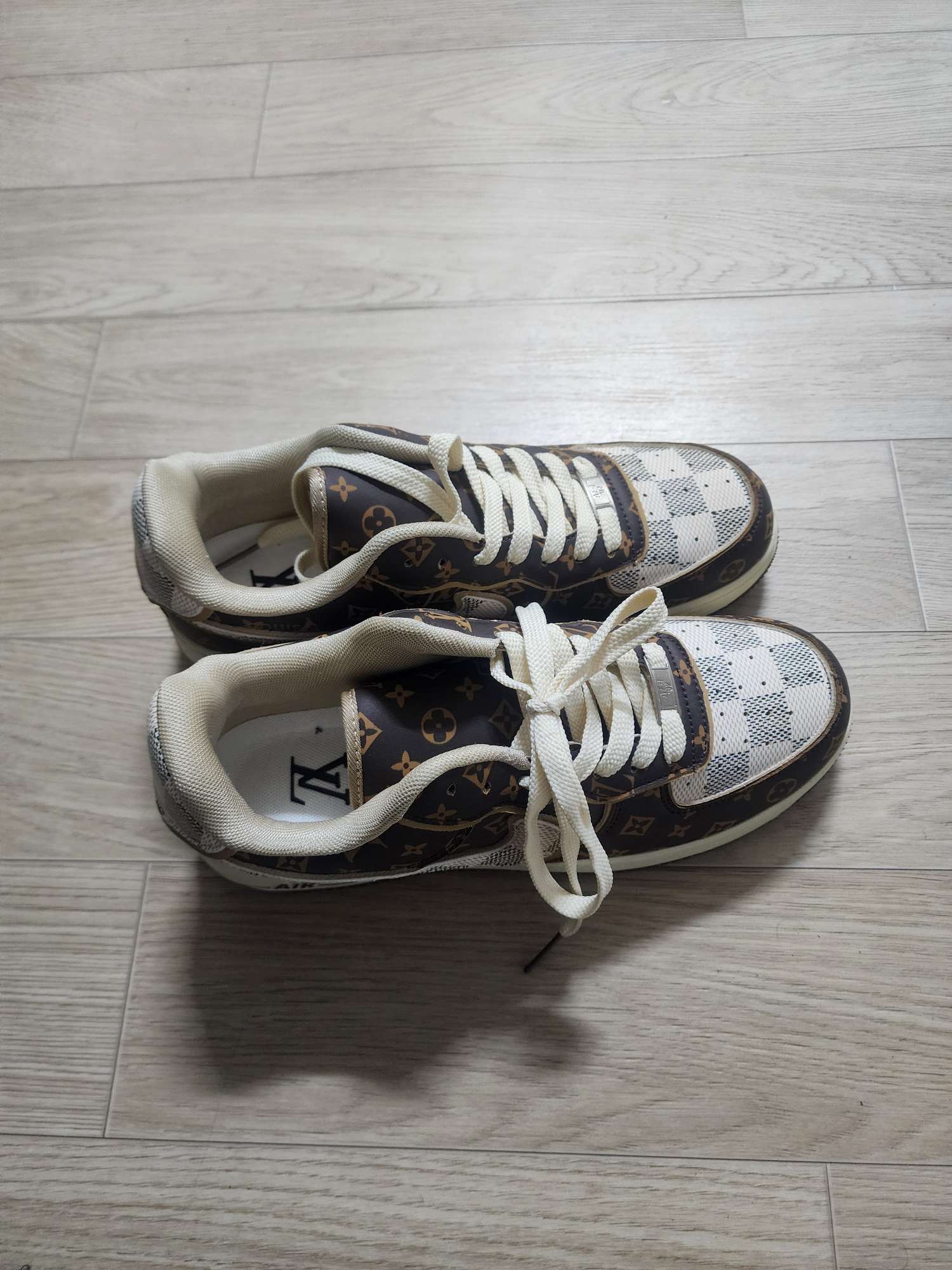 루이비통 패턴 나이키 에어포스 1 (265 사이즈) | 데얼스 아웃도어 전문 플랫폼