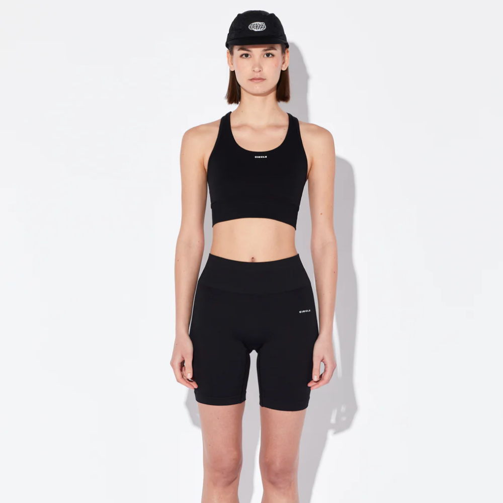 써클 에센셜 킵 더 플로우 스포츠브라 2.0 오닉스 블랙 여성 | 데얼스 아웃도어 전문 플랫폼