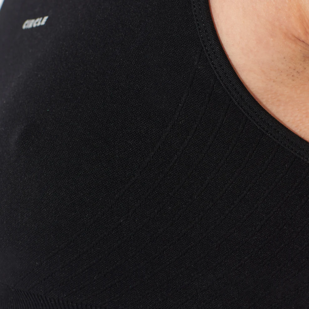 써클 에센셜 킵 더 플로우 스포츠브라 2.0 오닉스 블랙 여성 | 데얼스 아웃도어 전문 플랫폼