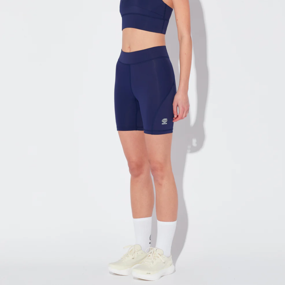 써클 에센셜 겟 쇼티 러닝 쇼츠 2.0 네이비 여성 | 데얼스 아웃도어 전문 플랫폼