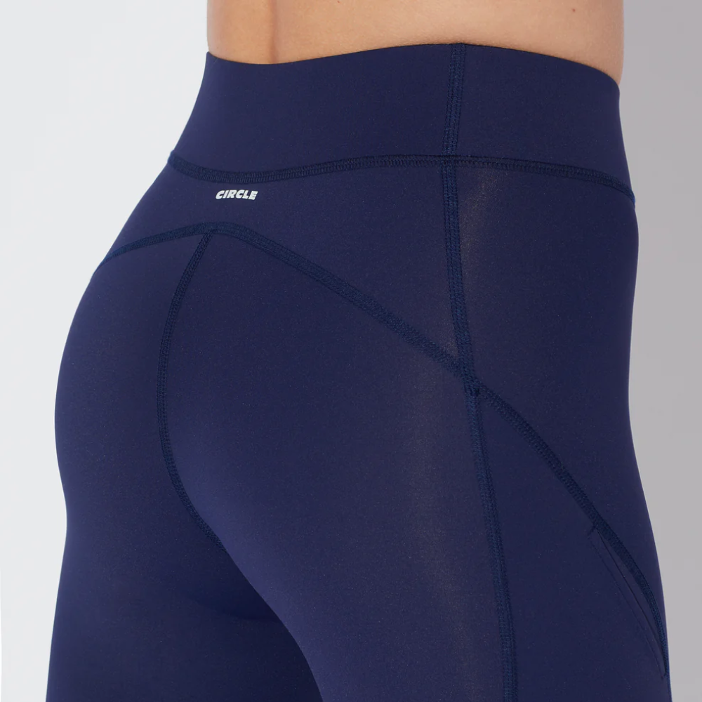 써클 에센셜 겟 쇼티 러닝 쇼츠 2.0 네이비 여성 | 데얼스 아웃도어 전문 플랫폼