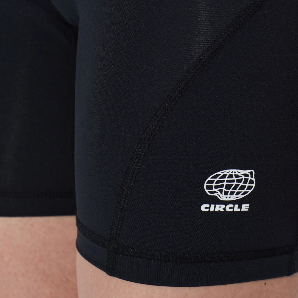 써클 에센셜 겟 쇼티 러닝 쇼츠 2.0 오닉스 블랙 여성 | 데얼스 아웃도어 전문 플랫폼