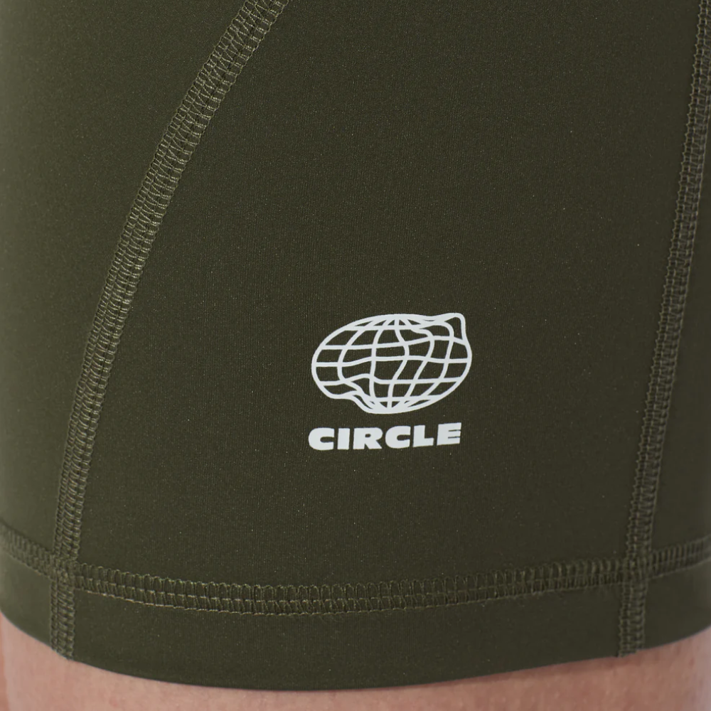 써클 에센셜 겟 쇼티 러닝 쇼츠 2.0 모스 그린 여성 | 데얼스 아웃도어 전문 플랫폼