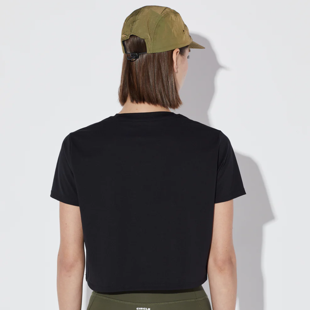 써클 에센셜 스무스 오퍼레이터 크롭탑 2.0 오닉스 블랙 여성 | 데얼스 아웃도어 전문 플랫폼