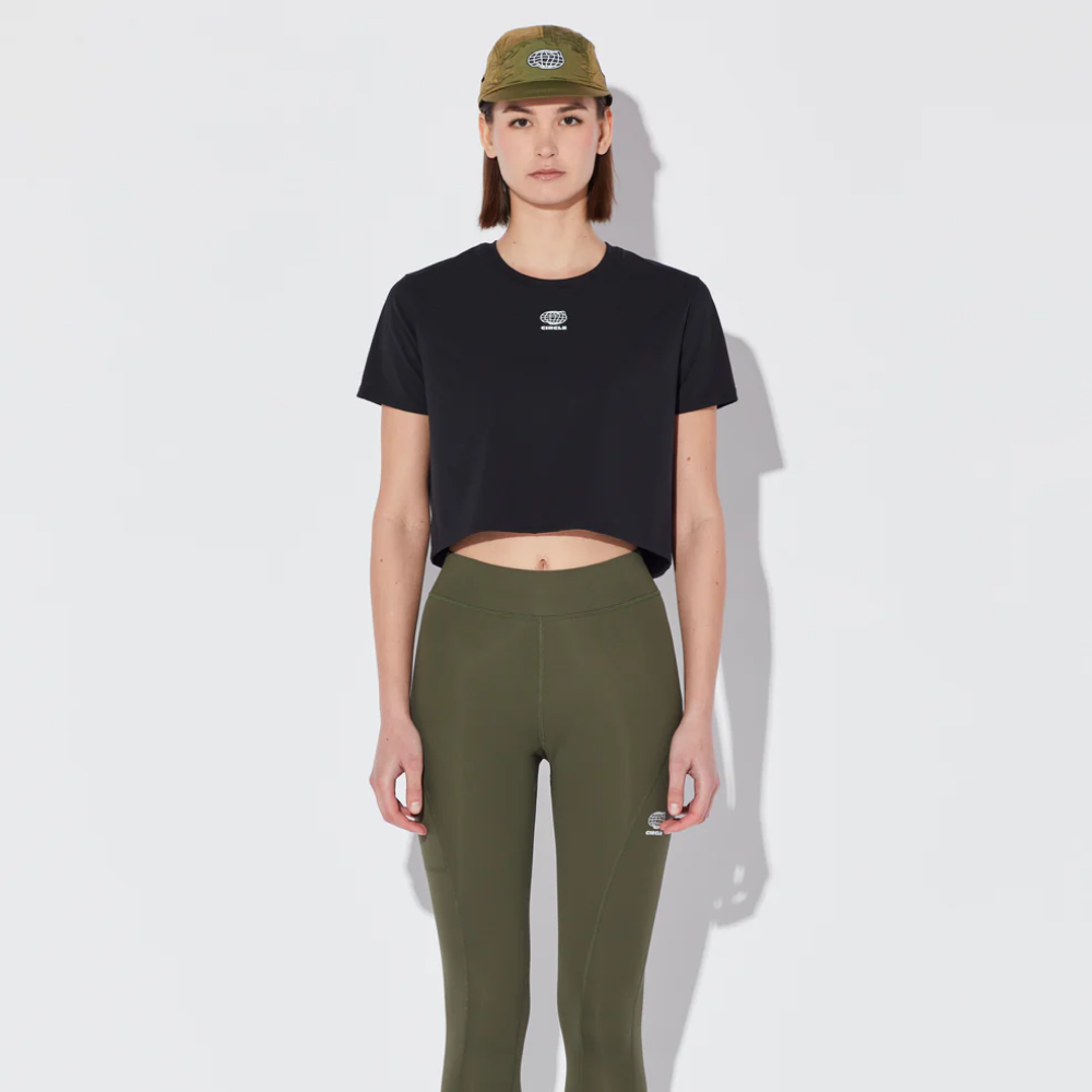 써클 에센셜 스무스 오퍼레이터 크롭탑 2.0 오닉스 블랙 여성 | 데얼스 아웃도어 전문 플랫폼