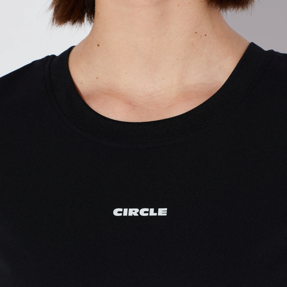 써클 에센셜 애슬레틱 테크니컬 반팔 티셔츠 2.0 오닉스 블랙 여성 | 데얼스 아웃도어 전문 플랫폼