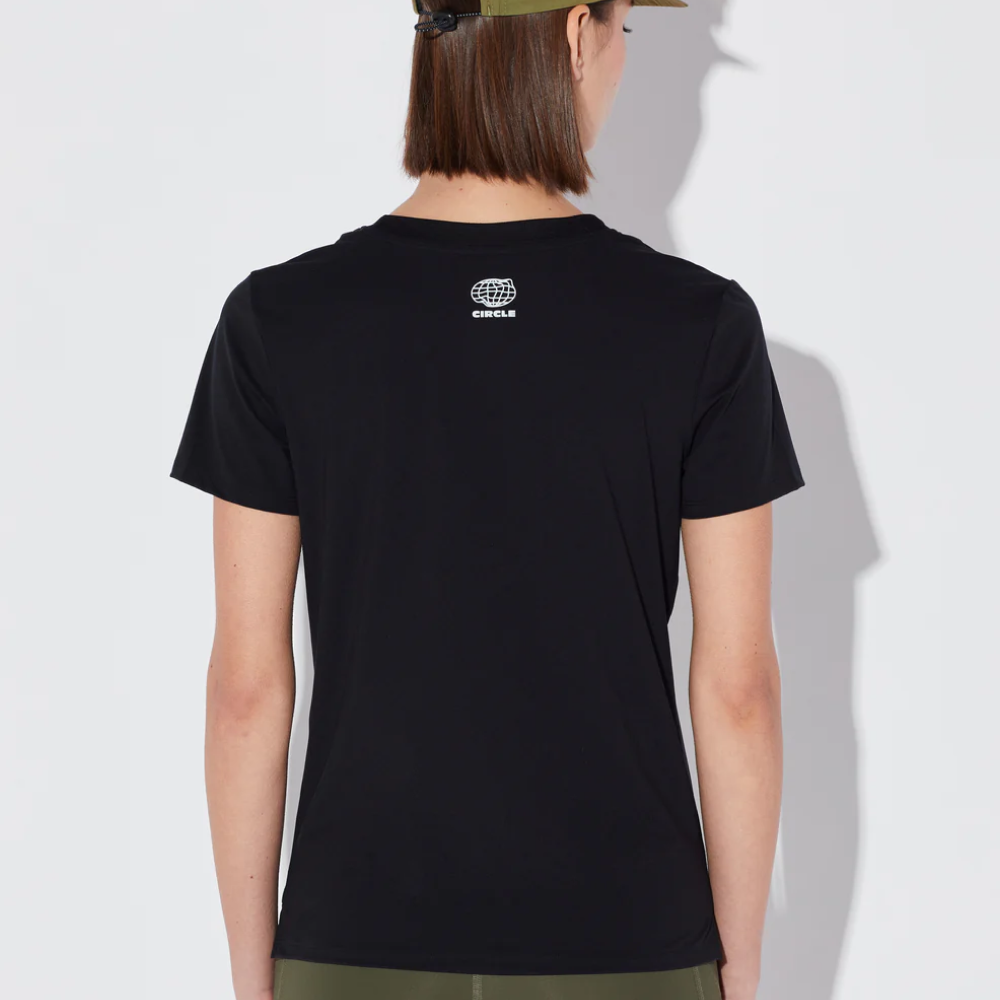 써클 에센셜 애슬레틱 테크니컬 반팔 티셔츠 2.0 오닉스 블랙 여성 | 데얼스 아웃도어 전문 플랫폼